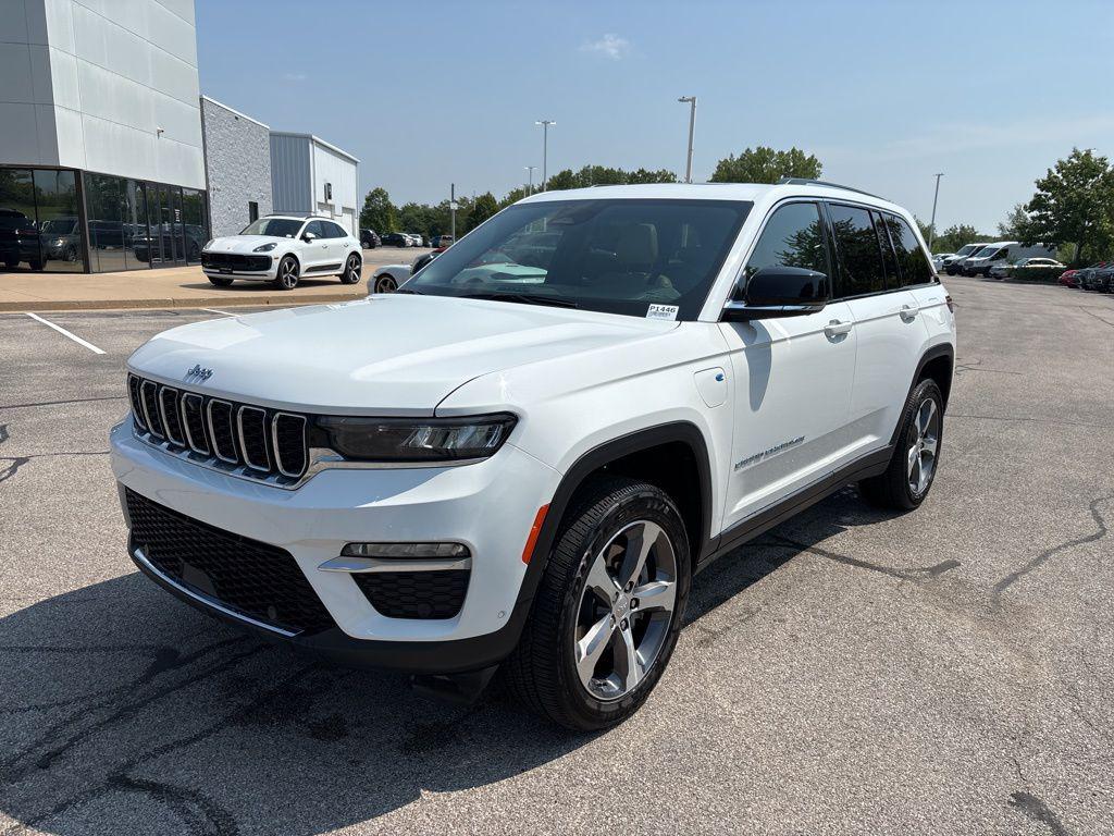 2022 Jeep Grand Cherokee 4xe's photo
