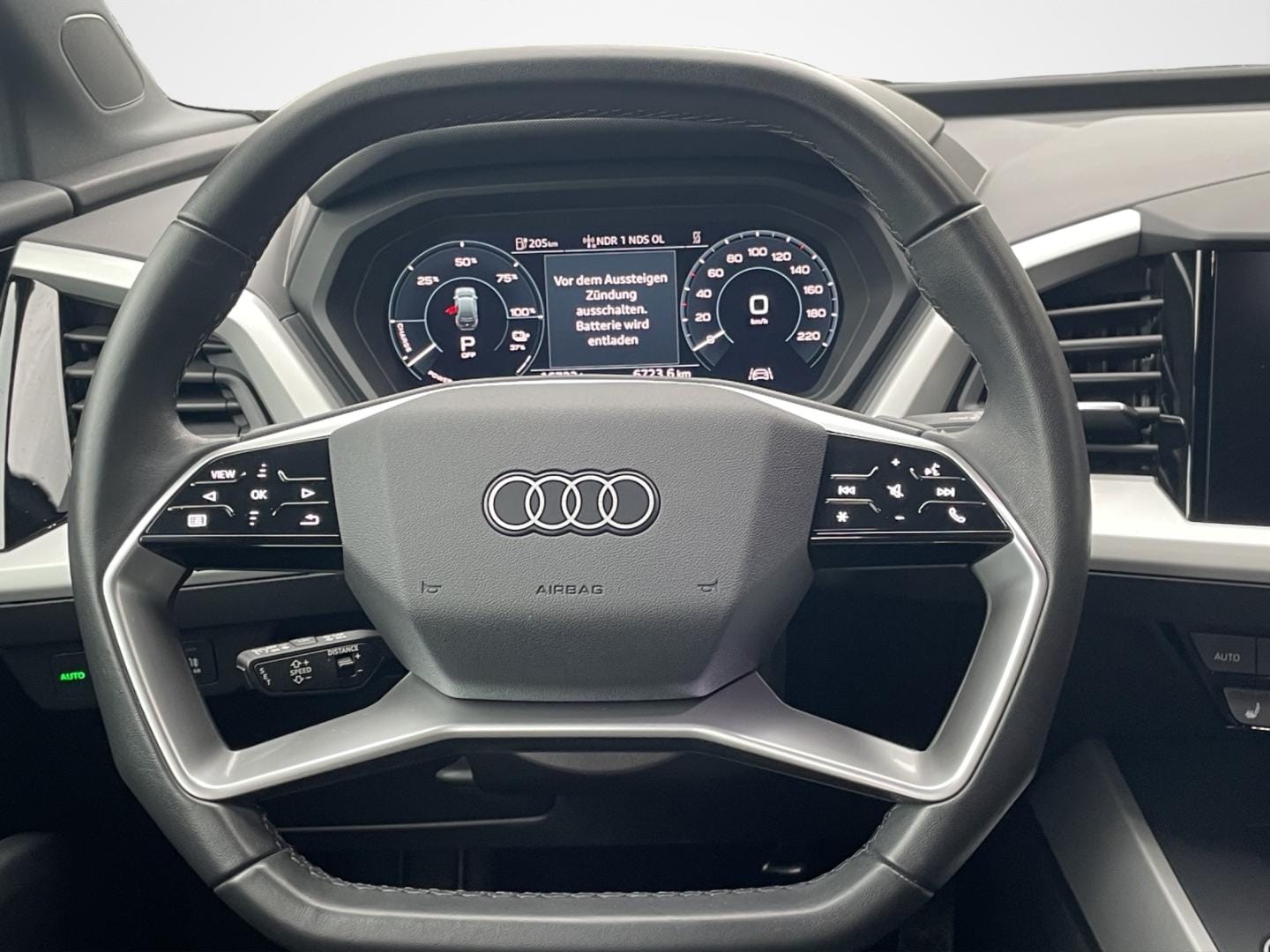 Bild über Audi Q4 e-tron 40 e-tron - für weitere Informationen kontaktieren Sie den Audi Partner
