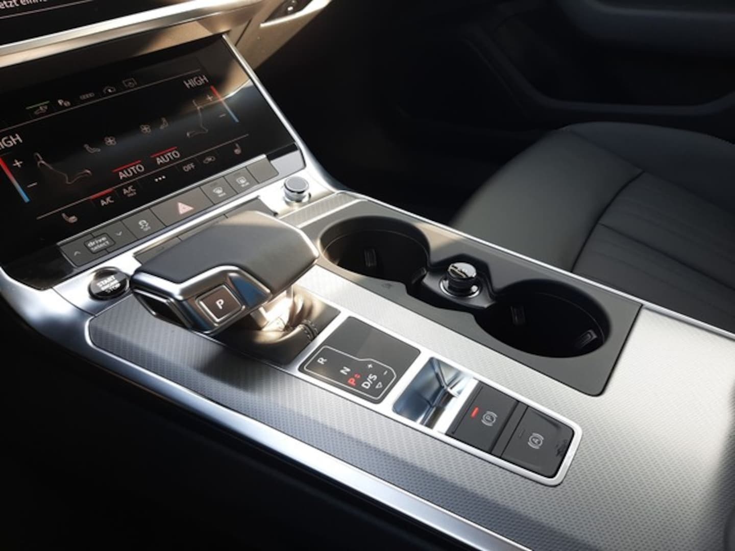 Bild über Audi A6 Avant TFSI e advanced 50 TFSI e quattro S tronic - für weitere Informationen kontaktieren Sie den Audi Partner