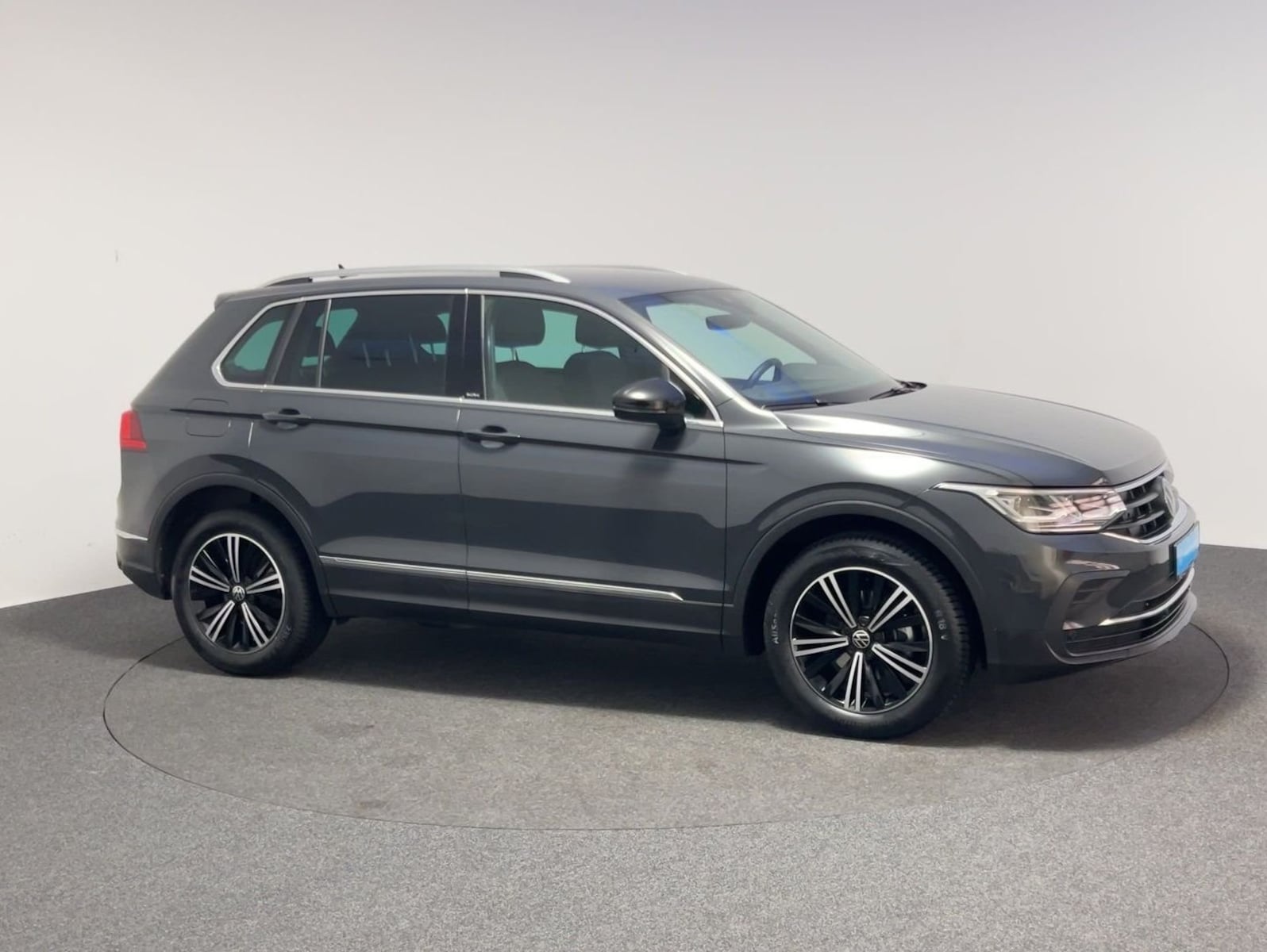 Volkswagen Tiguan – Bild 6