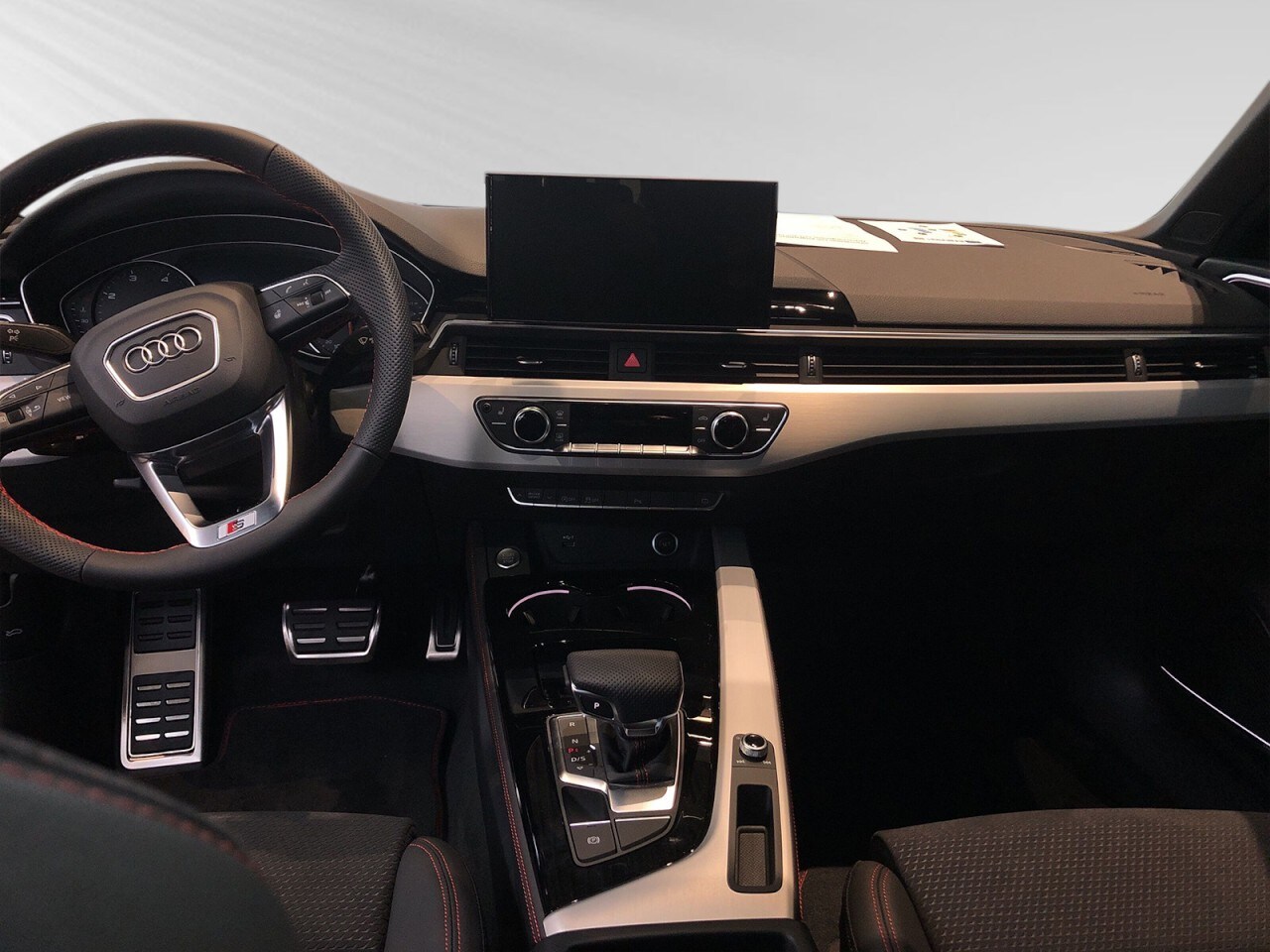 Image about Audi A4 Avant S line 40 TDI S tronic