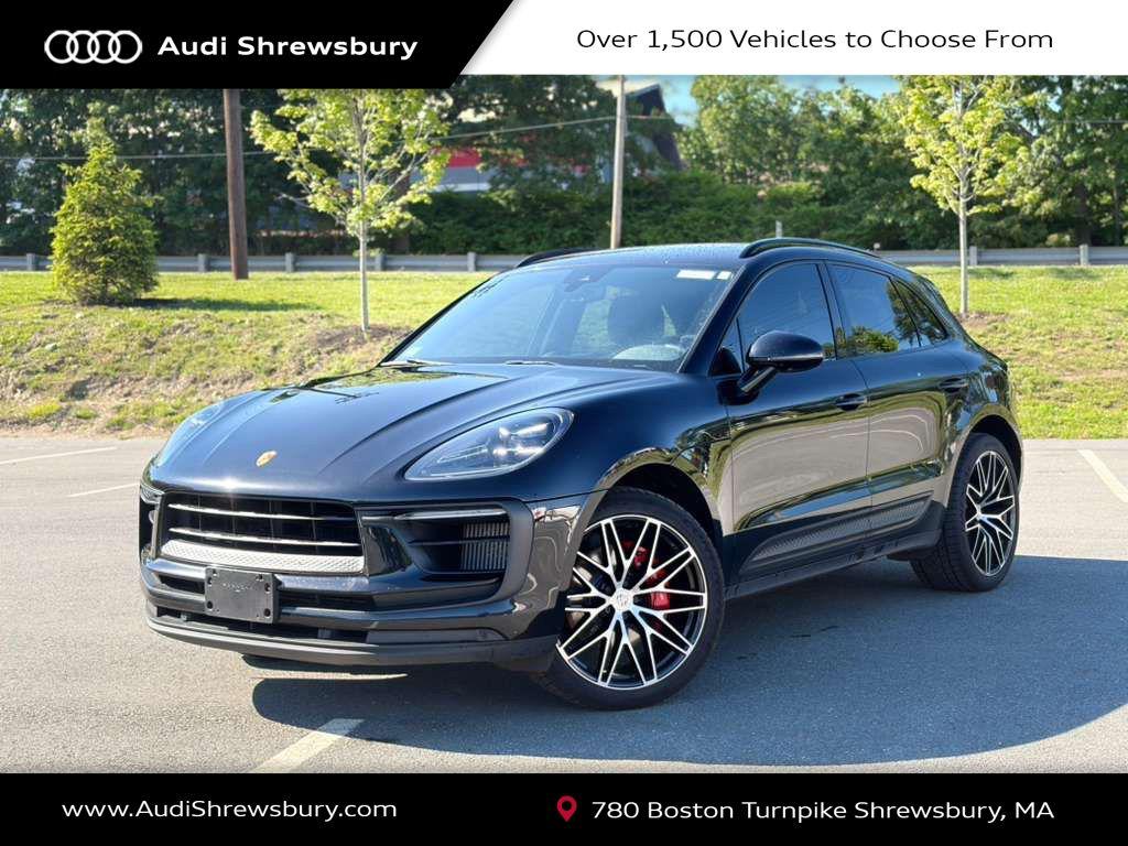2022 Porsche Macan S's photo