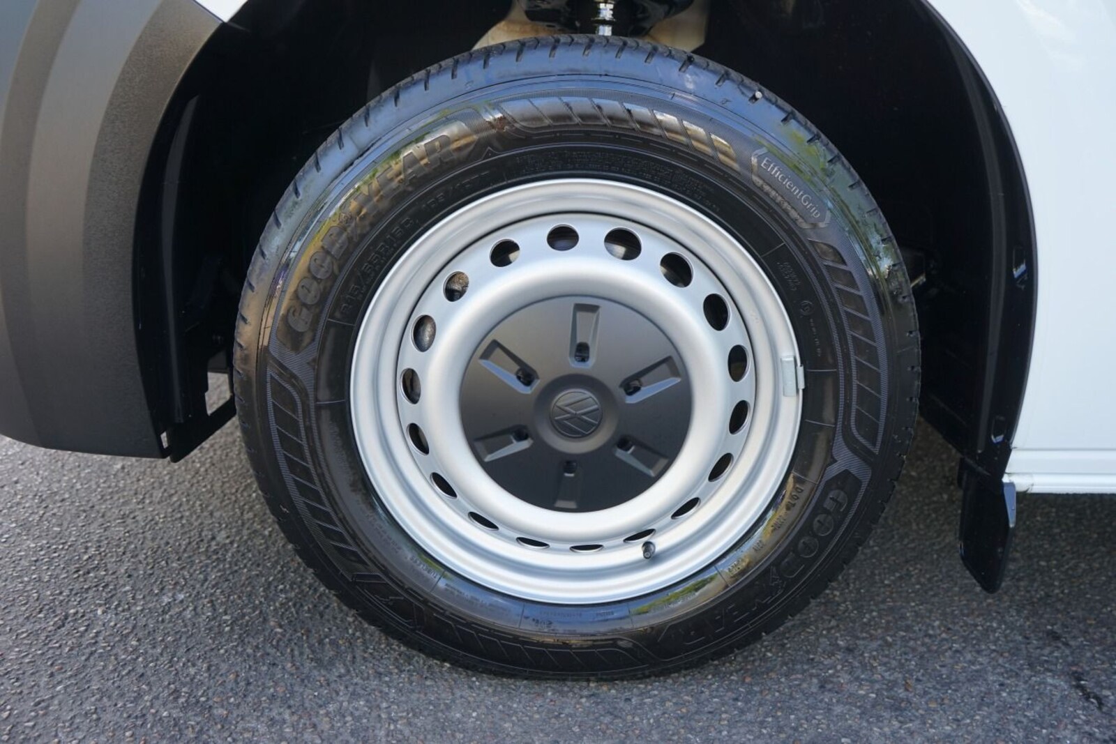 Volkswagen Transporter Kasten langer Radstand – Bild 18