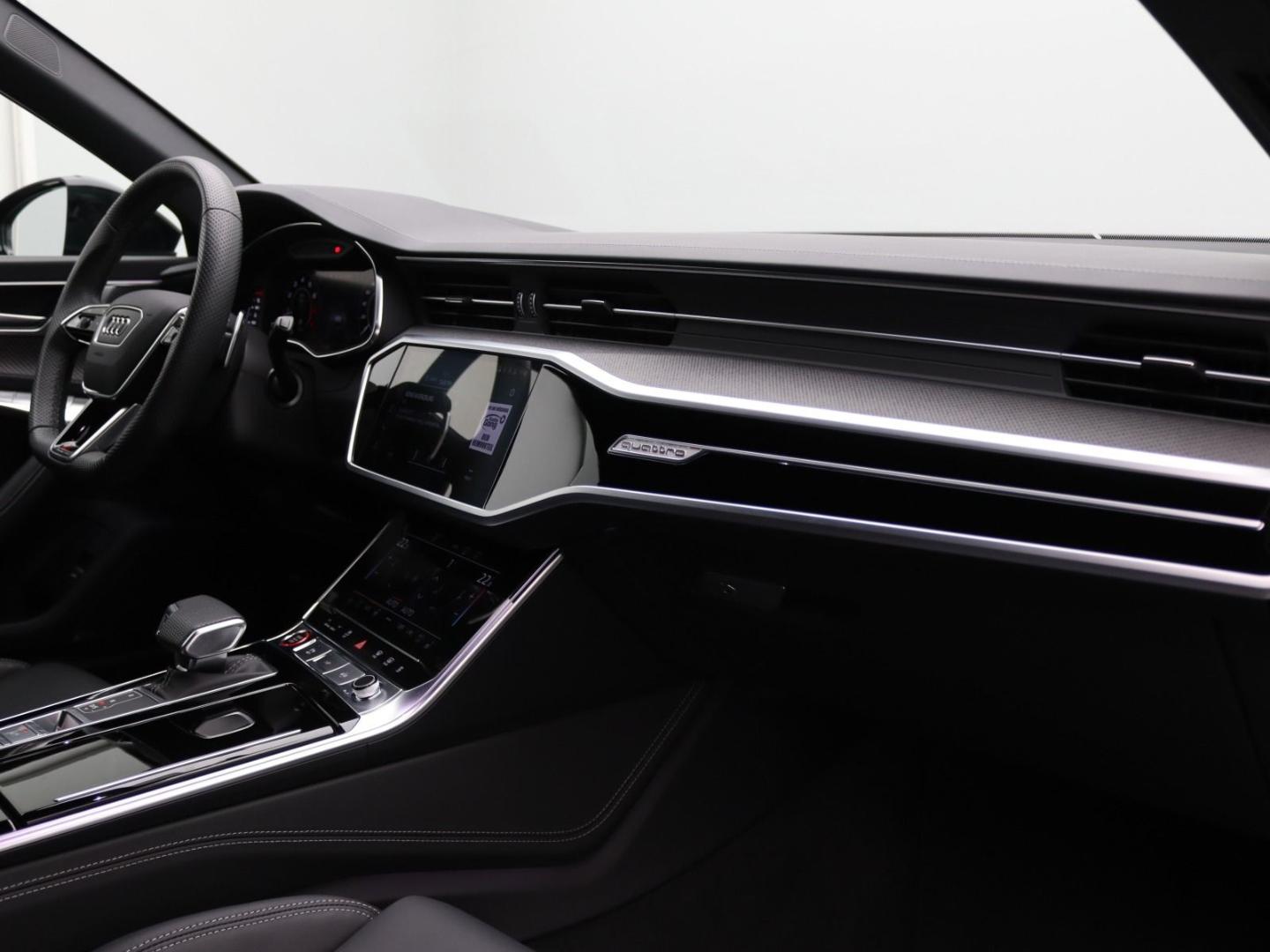 Image about Audi RS 6 Avant performance quattro tiptronic