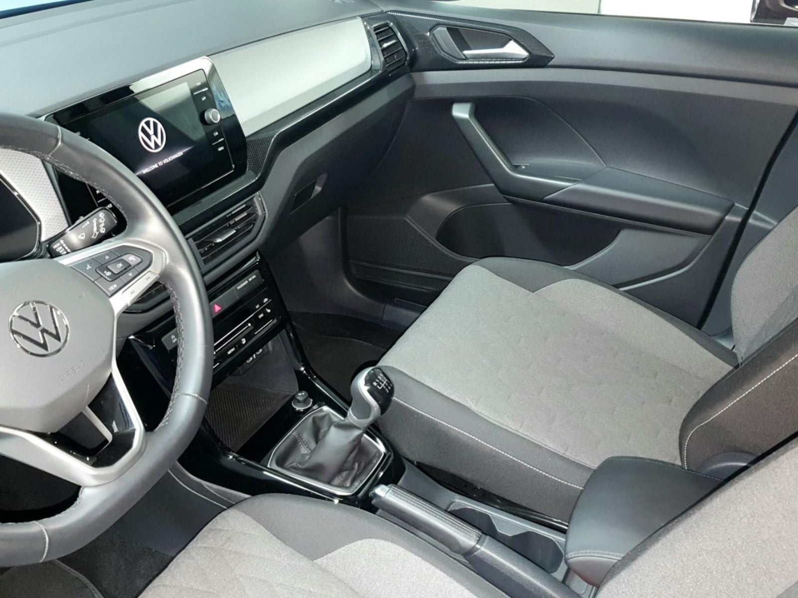 Volkswagen T-Cross – Bild 17