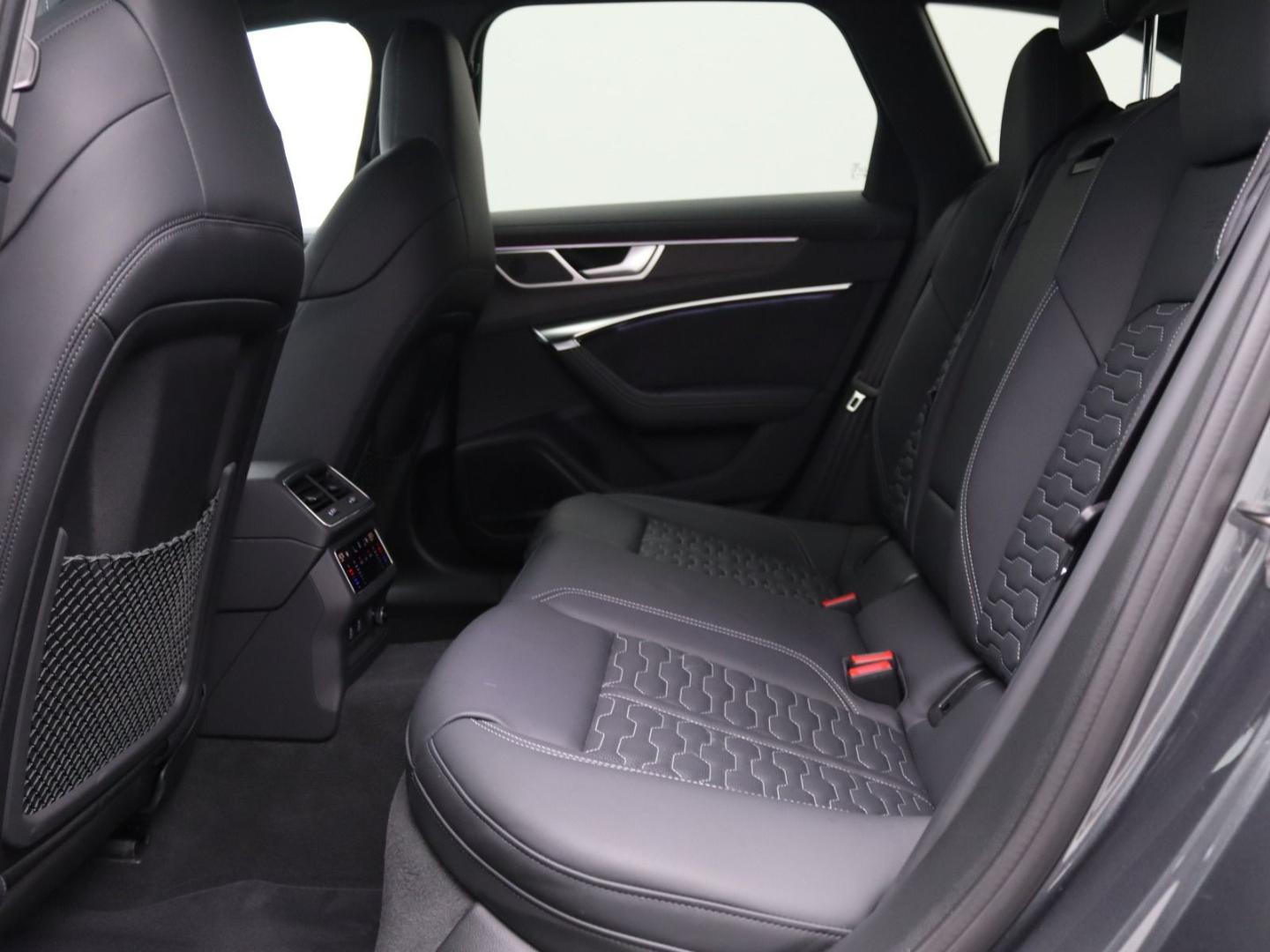 Image about Audi RS 6 Avant performance quattro tiptronic