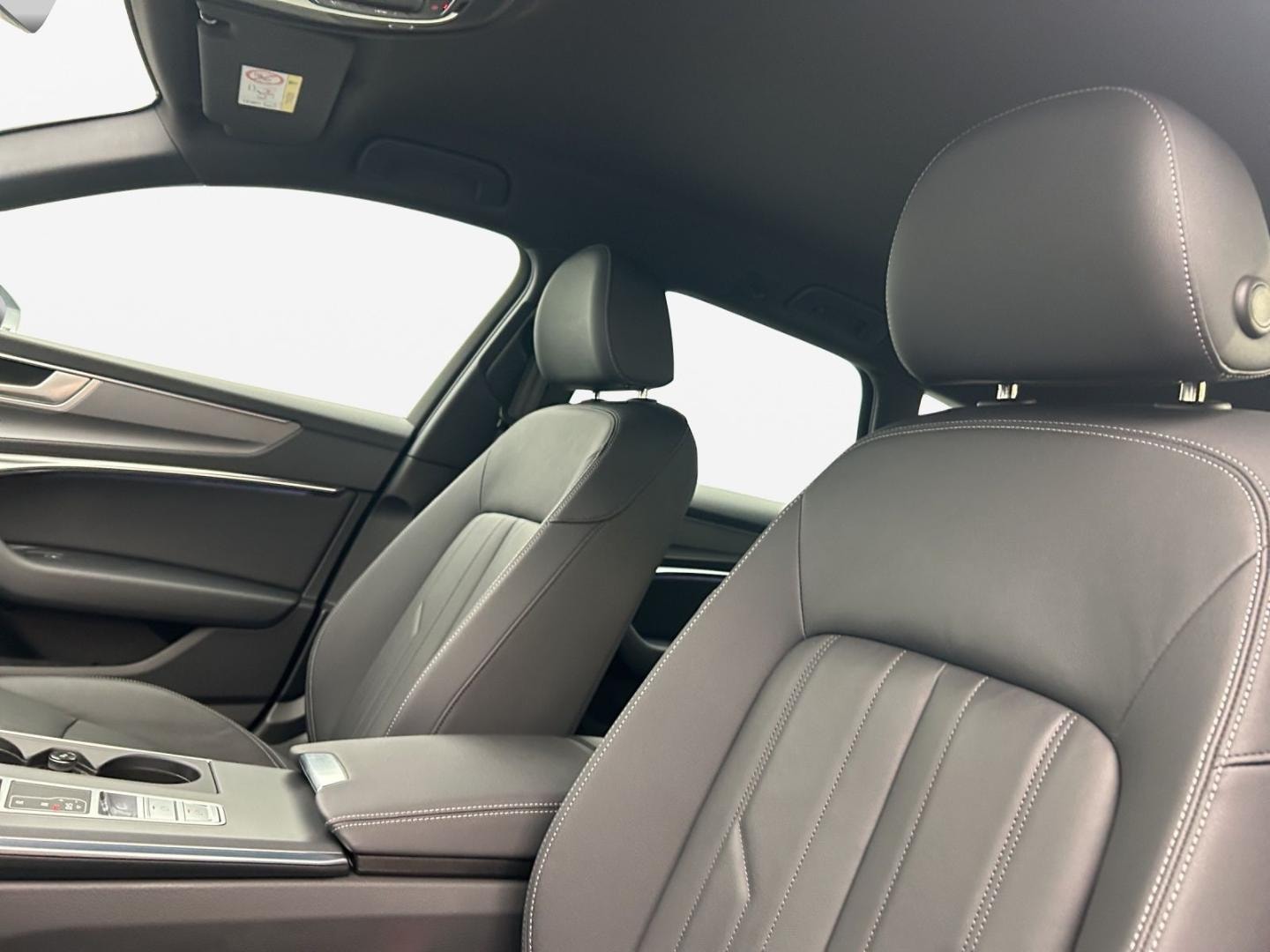 Bild über Audi A6 Avant advanced 45 TFSI S tronic - für weitere Informationen kontaktieren Sie den Audi Partner