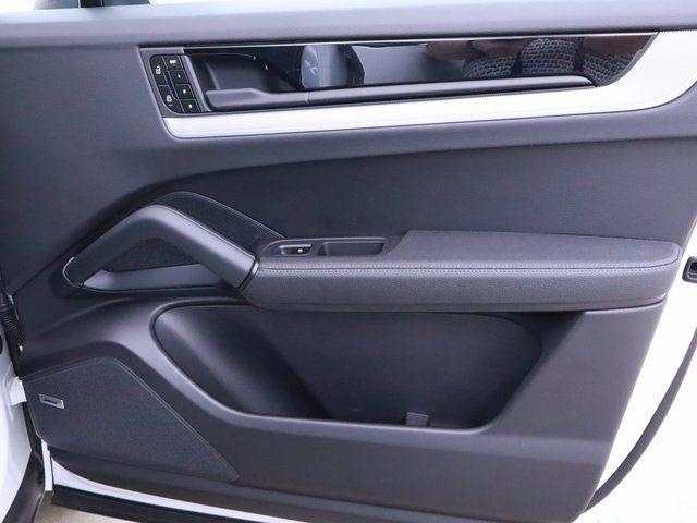 2024 Porsche Cayenne Coup Base - Photo 21