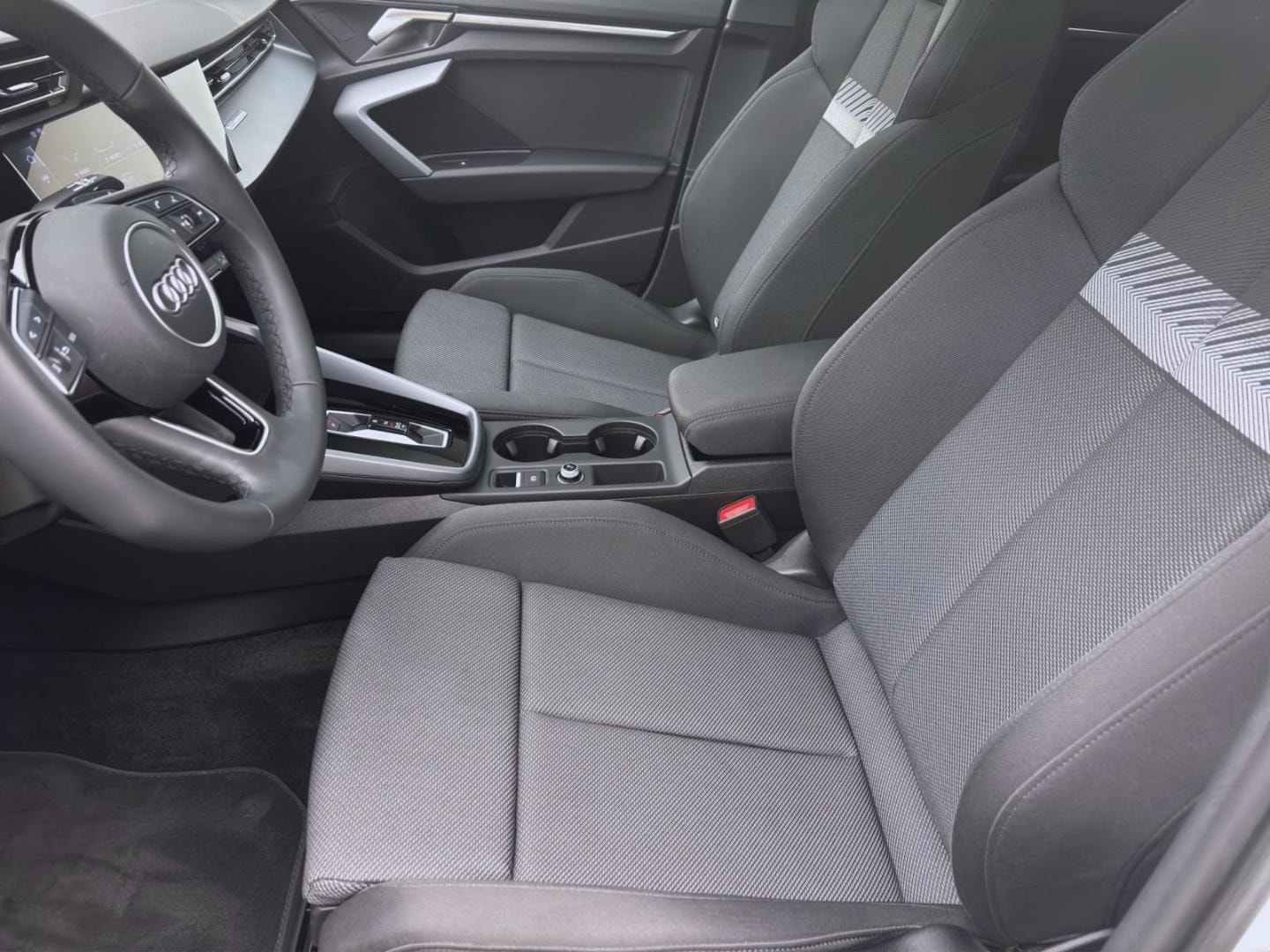 Bild über Audi A3 Sportback TFSI 85 kW S tronic - für weitere Informationen kontaktieren Sie den Audi Partner