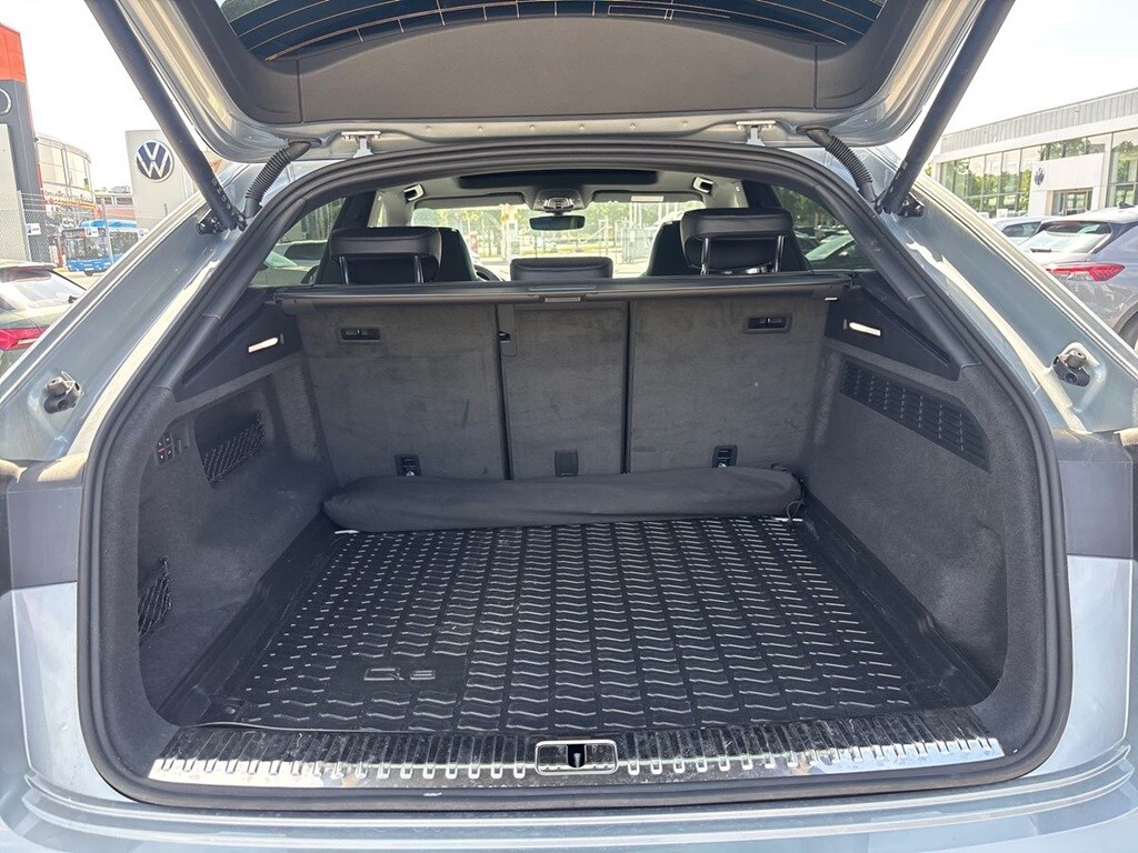 Bild som visar&nbsp;Audi Q8 SUV&nbsp;Q8 SUV 50 TDI quattro 286 hk tiptronic - för mer information kontakta din Audi Partner