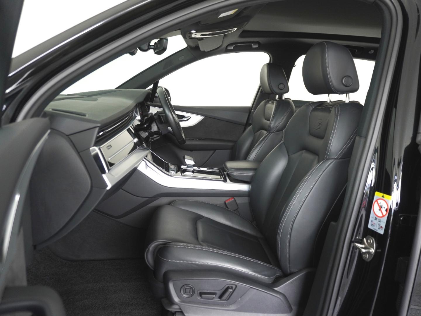 Audi Q7 55 TFSI quattro S line 250(340) kW(PS) tiptronic for more details contact your dealer