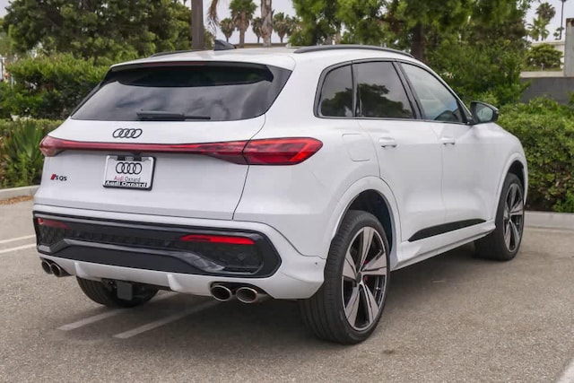 2026 Audi SQ5 Premium Plus - Photo 9