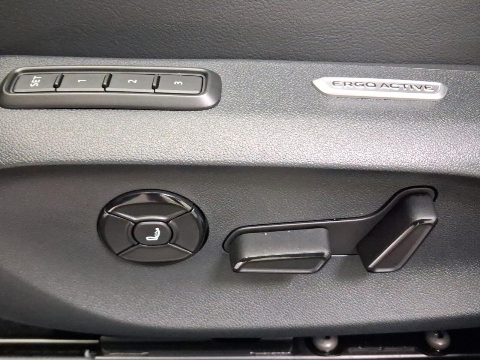 Volkswagen Passat – Bild 18