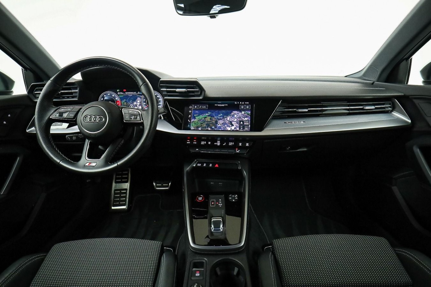 Bild über Audi S3 Sportback TFSI quattro S tronic - für weitere Informationen kontaktieren Sie den Audi Partner