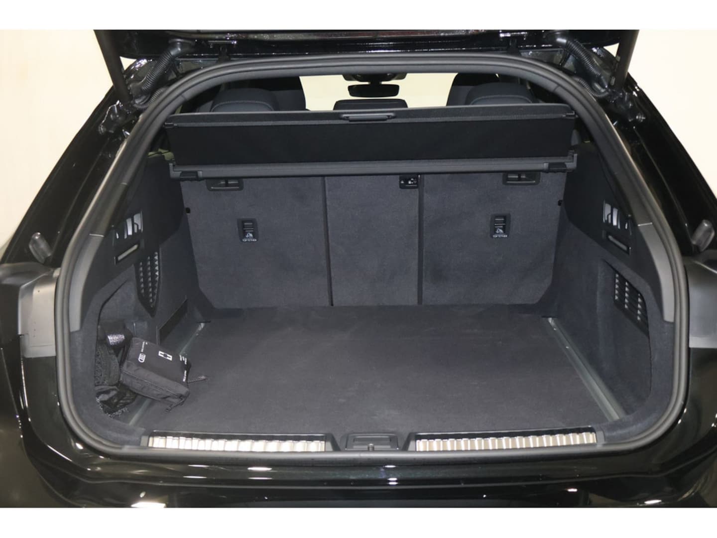 Bild über Audi A6 Avant edition one TDI quattro 220 kW S tronic - für weitere Informationen kontaktieren Sie den Audi Partner