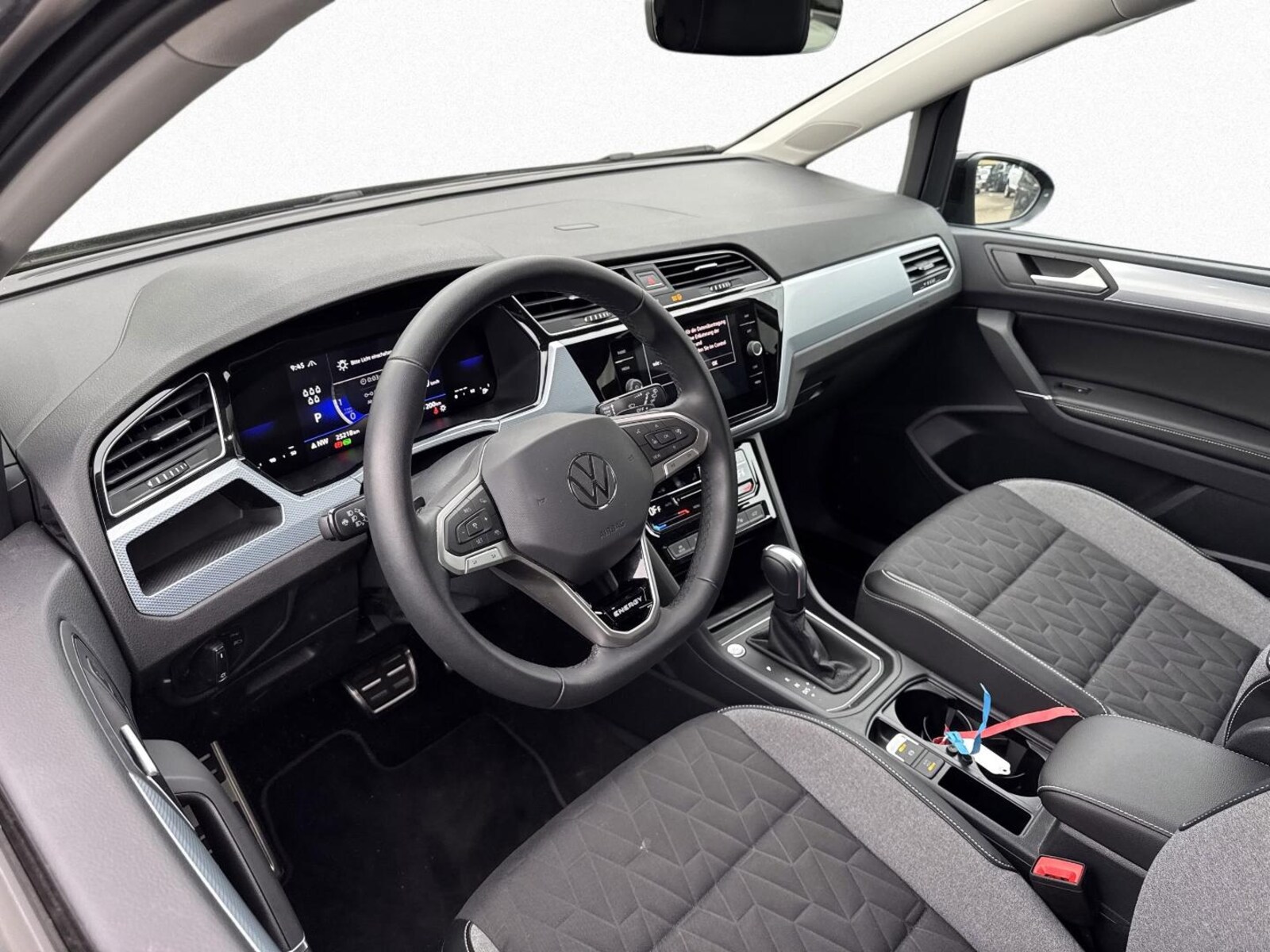 Volkswagen Touran – Bild 8
