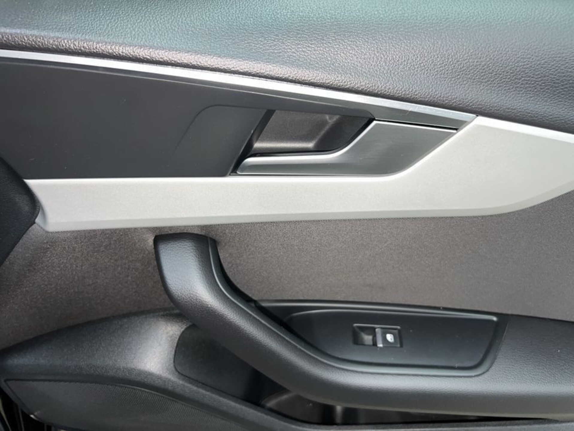 Audi A4 Avant S line