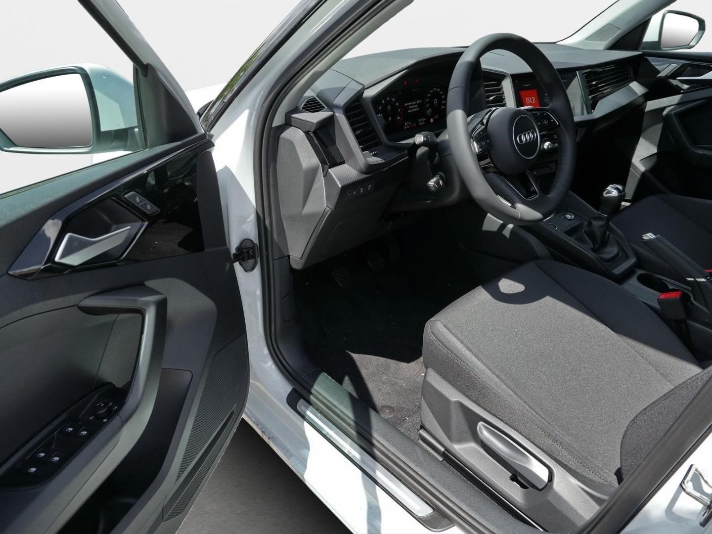 Bild über Audi A1 Sportback advanced 25 TFSI Schaltgetriebe - für weitere Informationen kontaktieren Sie den Audi Partner
