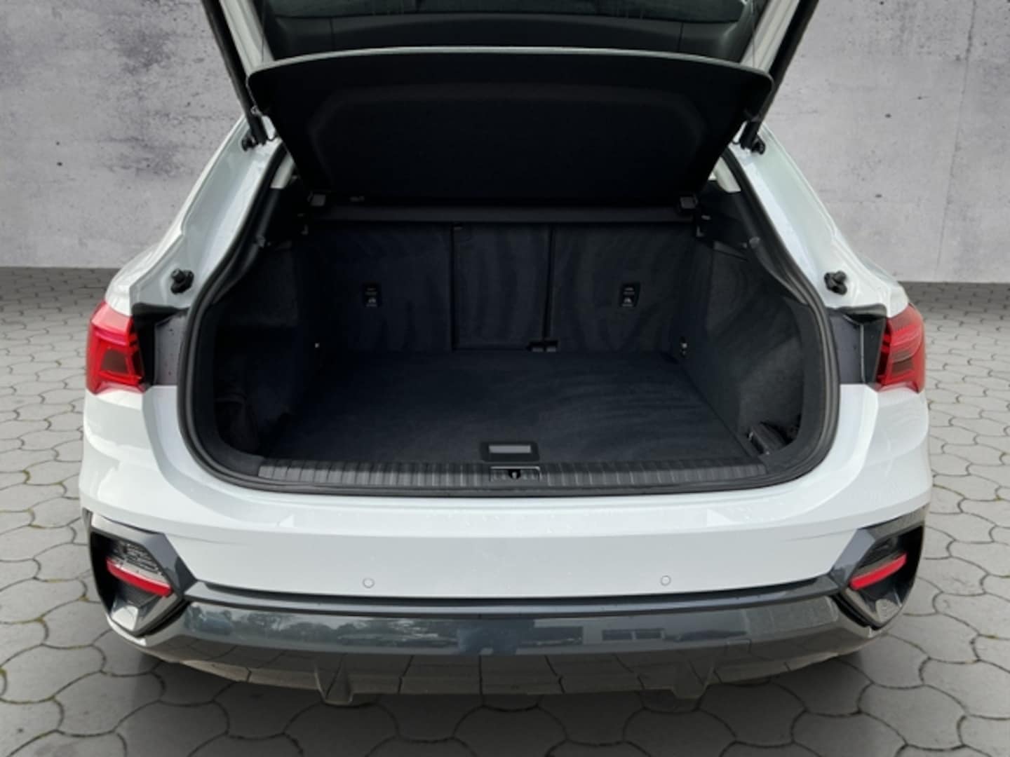 Bild über Audi Q3 Sportback TFSI 110 kW S tronic - für weitere Informationen kontaktieren Sie den Audi Partner