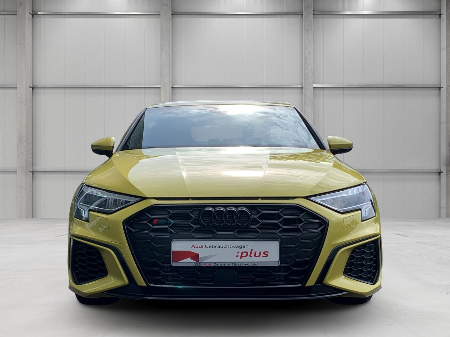 Bild über Audi S3 Sportback TFSI quattro S tronic - für weitere Informationen kontaktieren Sie den Audi Partner