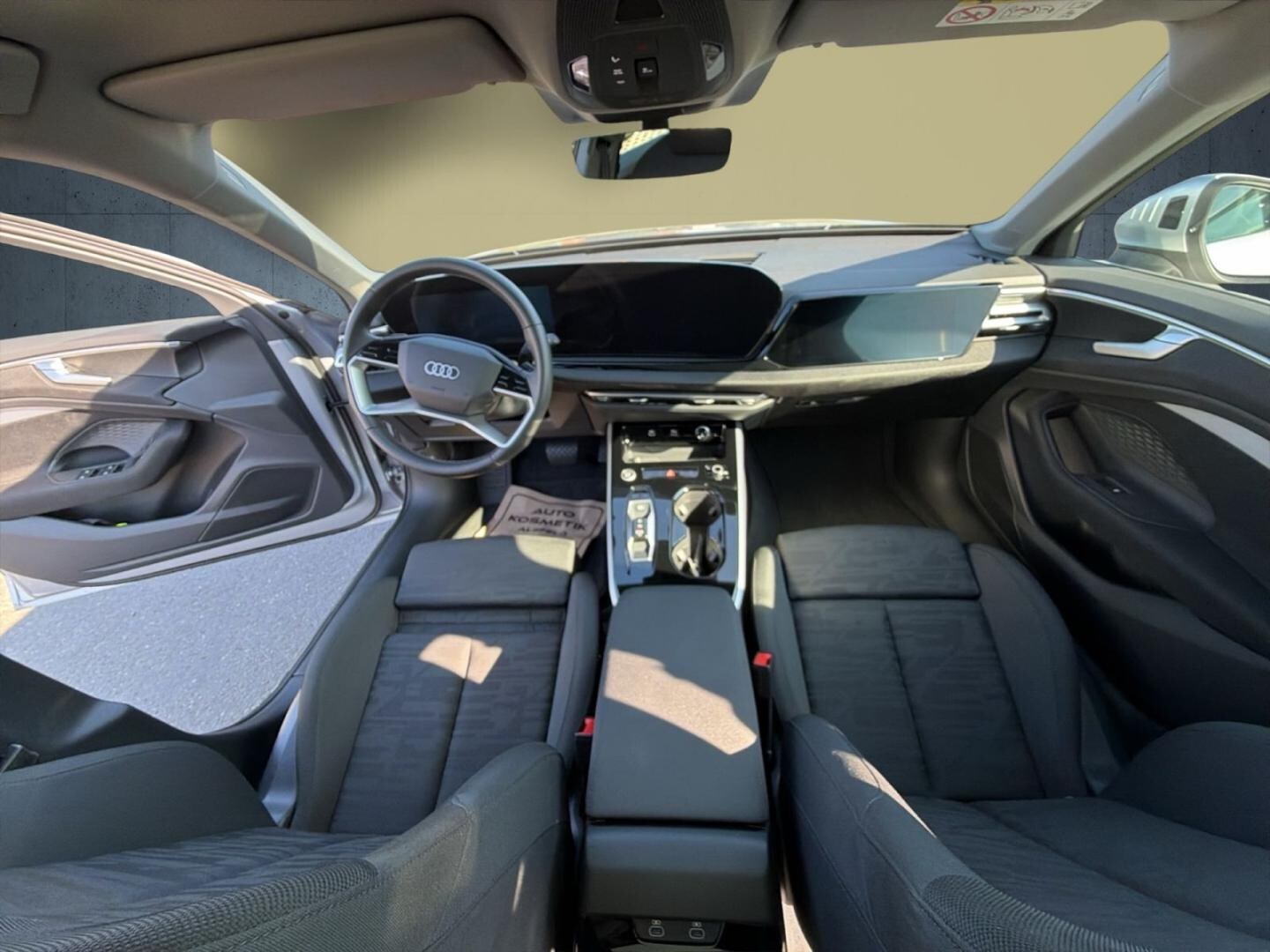 Bild über Audi A6 Avant TFSI 150 kW S tronic - für weitere Informationen kontaktieren Sie den Audi Partner