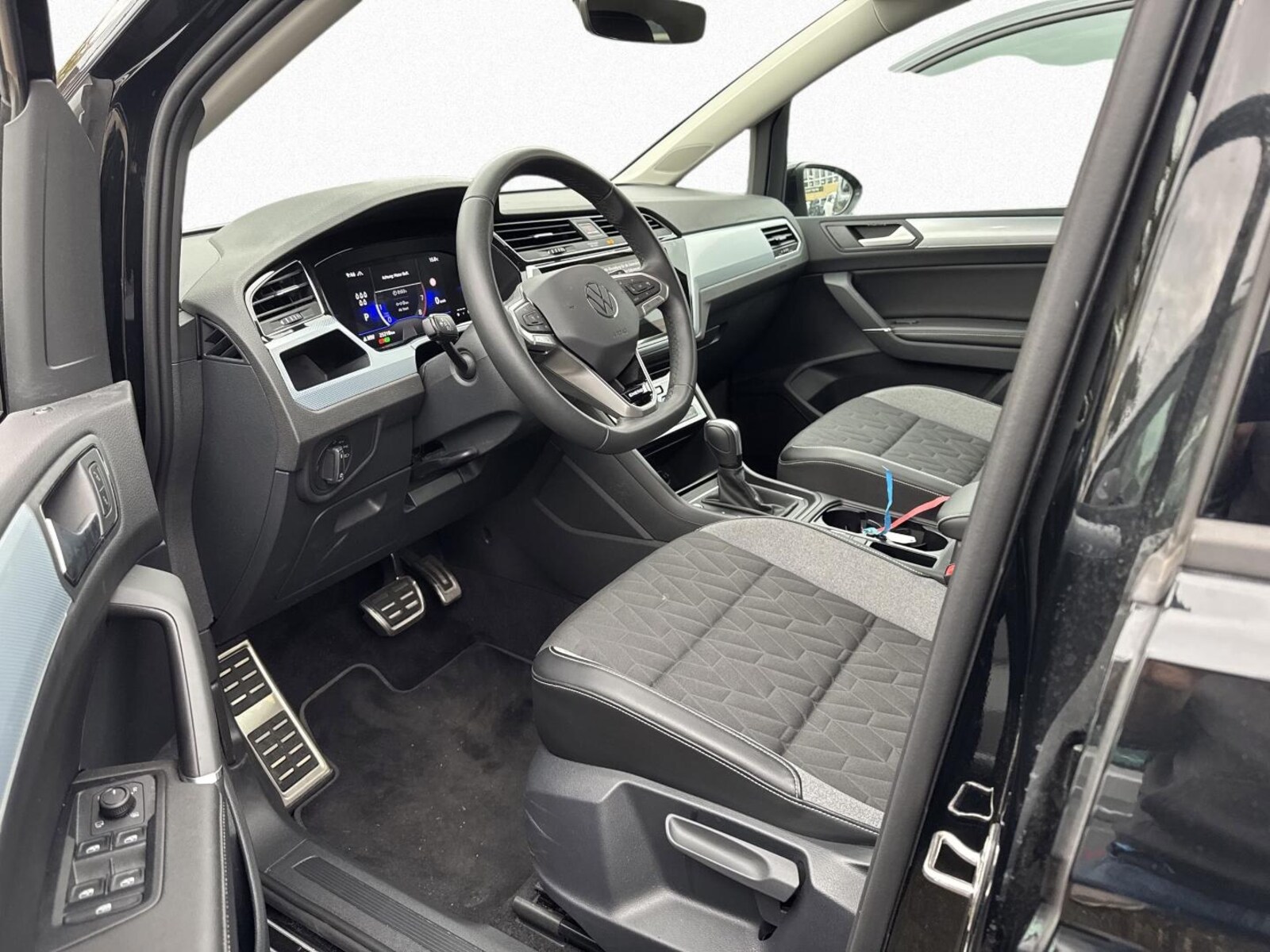 Volkswagen Touran – Bild 11