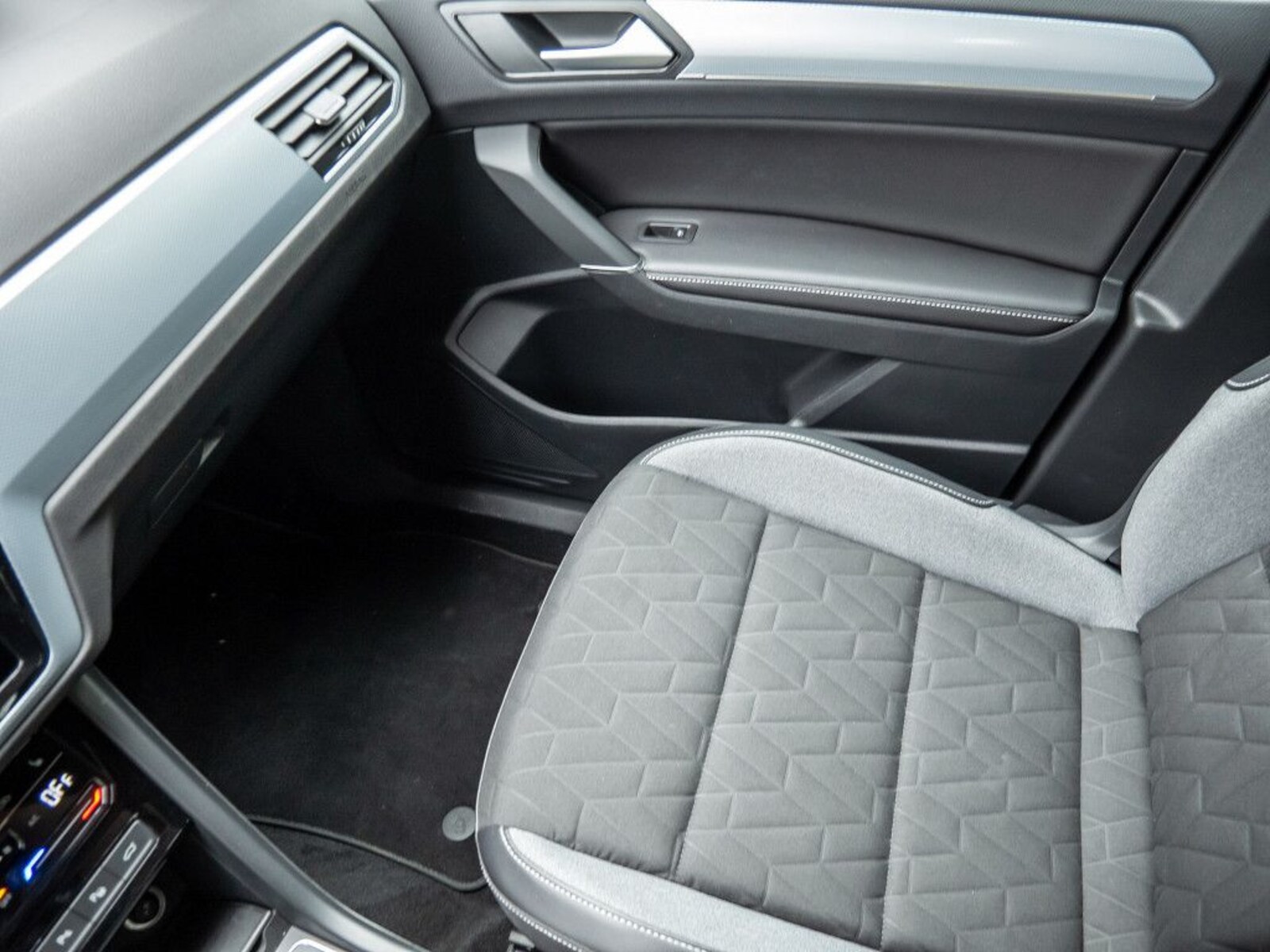 Volkswagen Touran – Bild 14