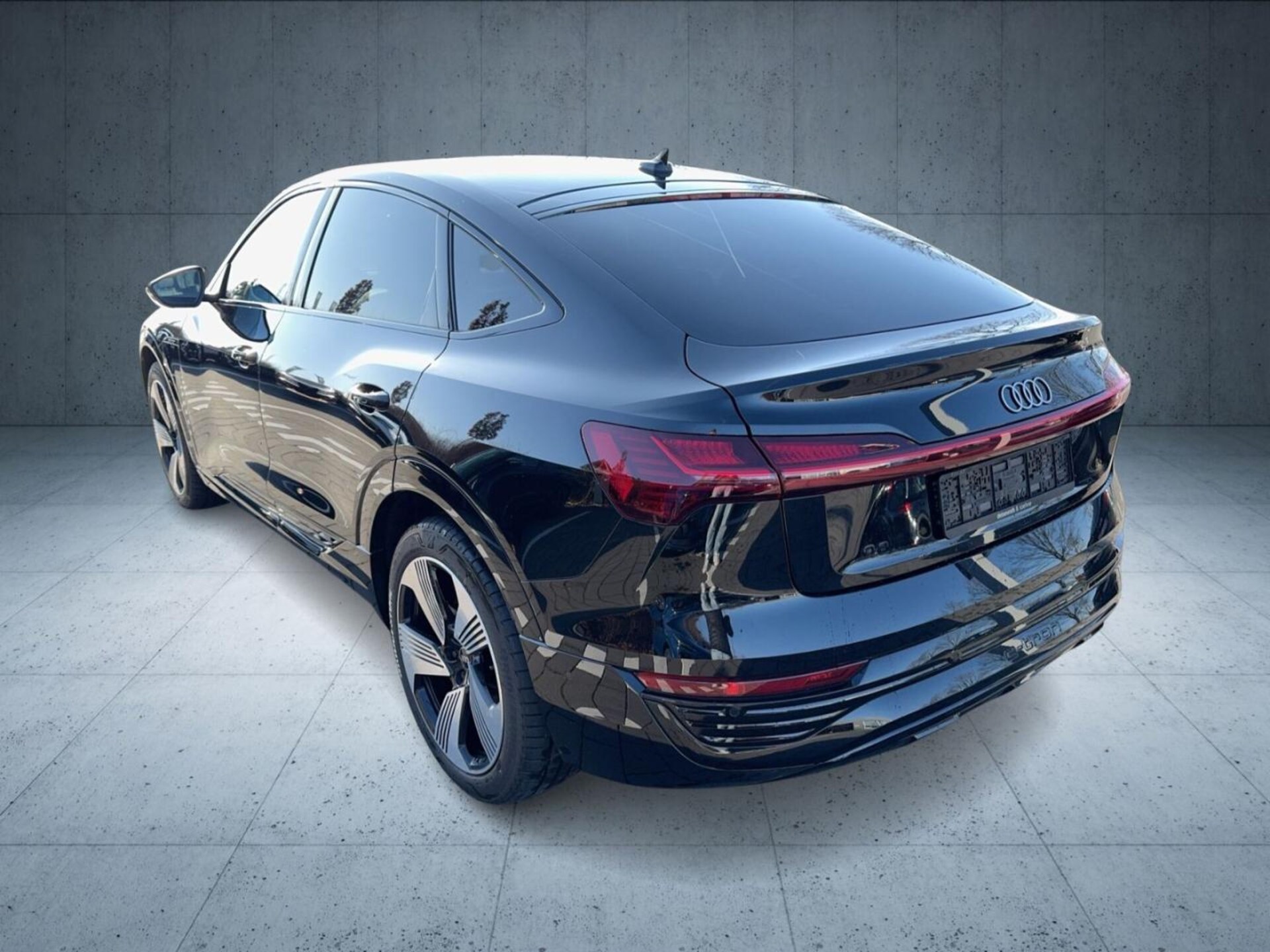 Audi Q8 Sportback e-tron Advanced