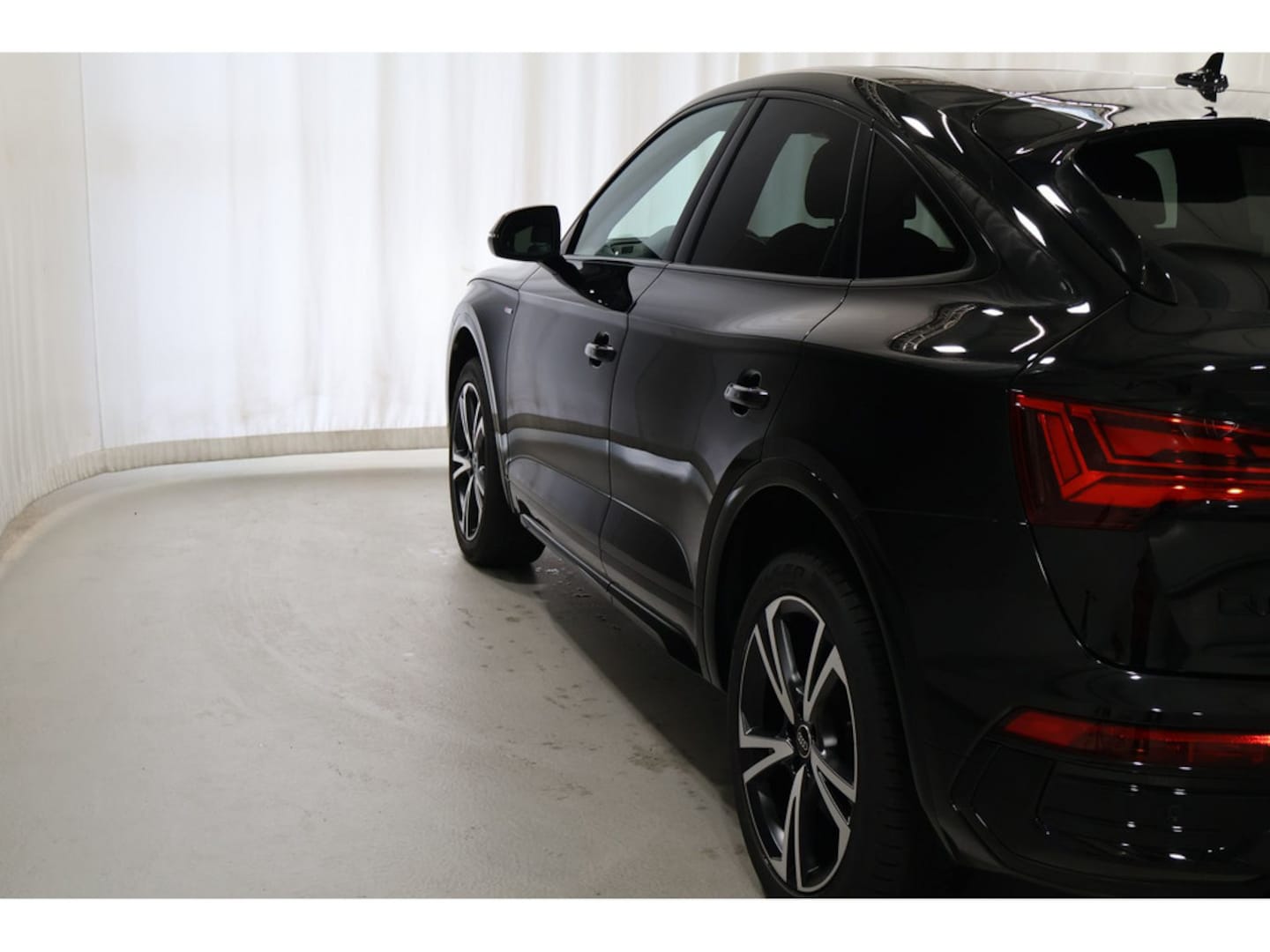 Bild über Audi Q5 Sportback 40 TDI quattro S tronic - für weitere Informationen kontaktieren Sie den Audi Partner