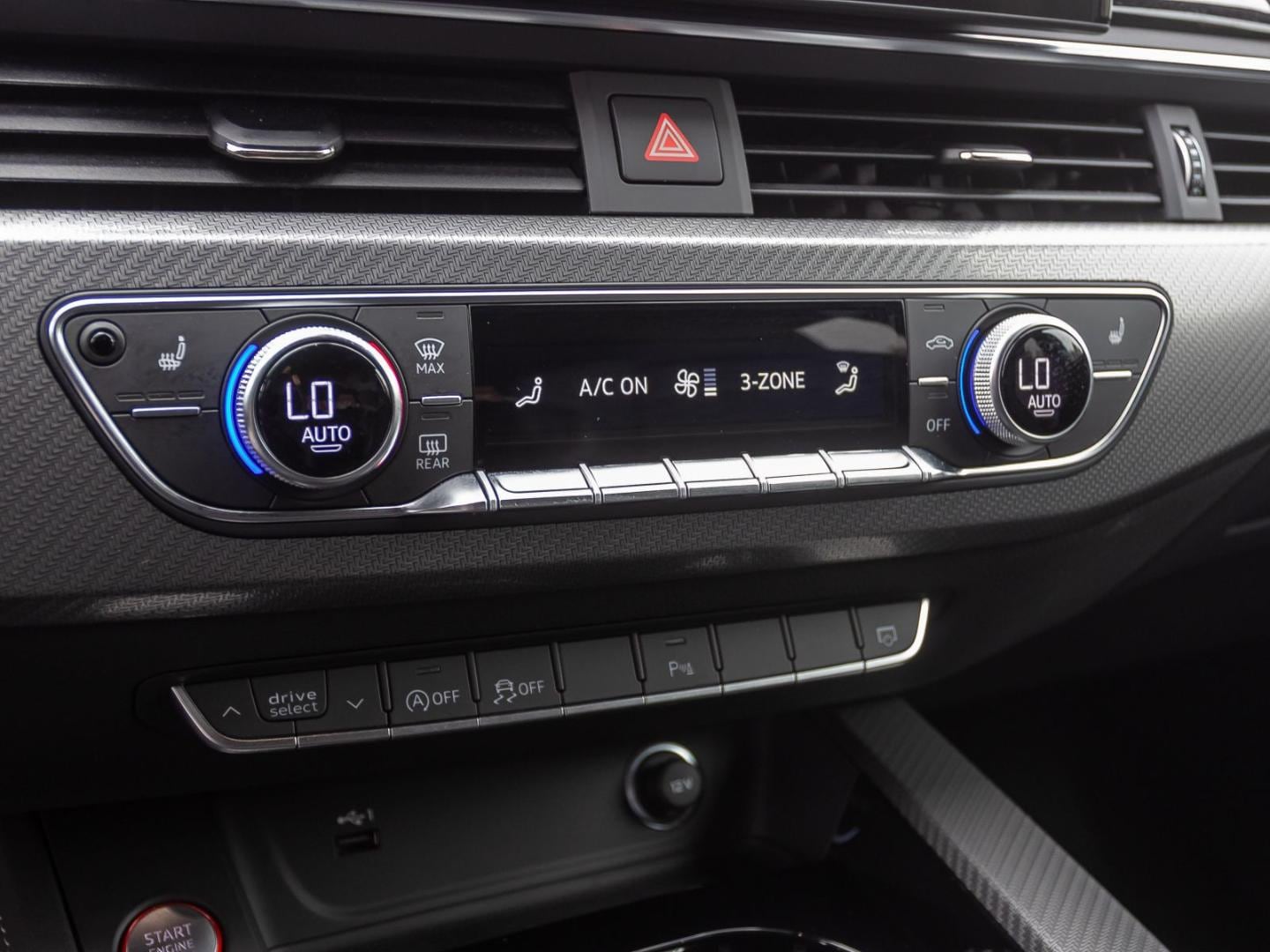 Bild über Audi RS 4 Avant TFSI quattro tiptronic - für weitere Informationen kontaktieren Sie den Audi Partner