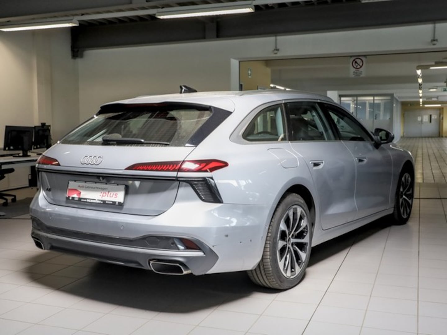 Bild über Audi A6 Avant TFSI 150 kW S tronic - für weitere Informationen kontaktieren Sie den Audi Partner