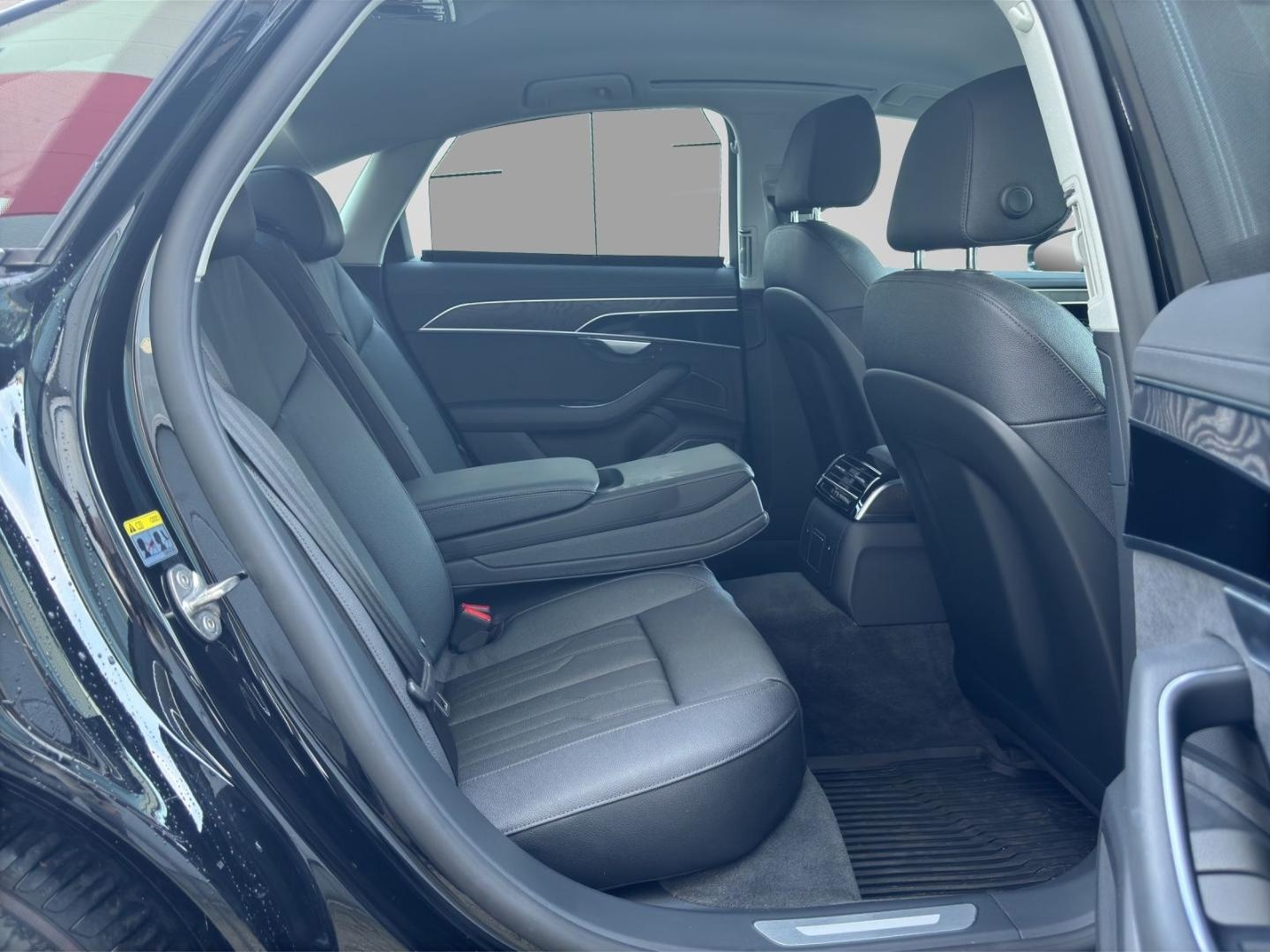 Bild über Audi A8 50 TDI quattro tiptronic - für weitere Informationen kontaktieren Sie den Audi Partner