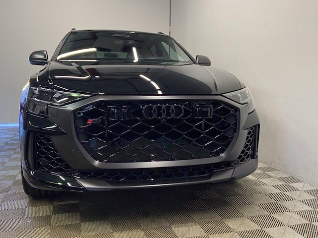 2027 Audi RS Q8 SUV performance