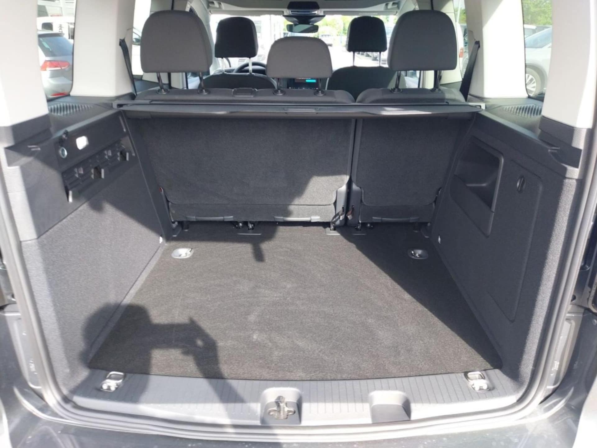 Volkswagen Caddy Basis-Modell