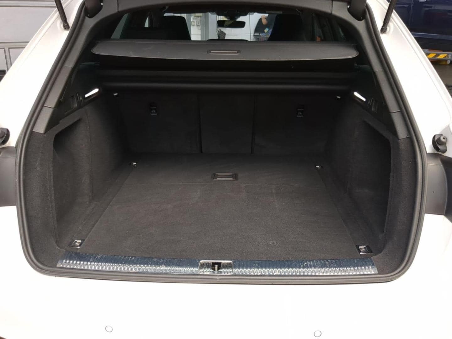 Bild über Audi S4 Avant TDI quattro tiptronic - für weitere Informationen kontaktieren Sie den Audi Partner