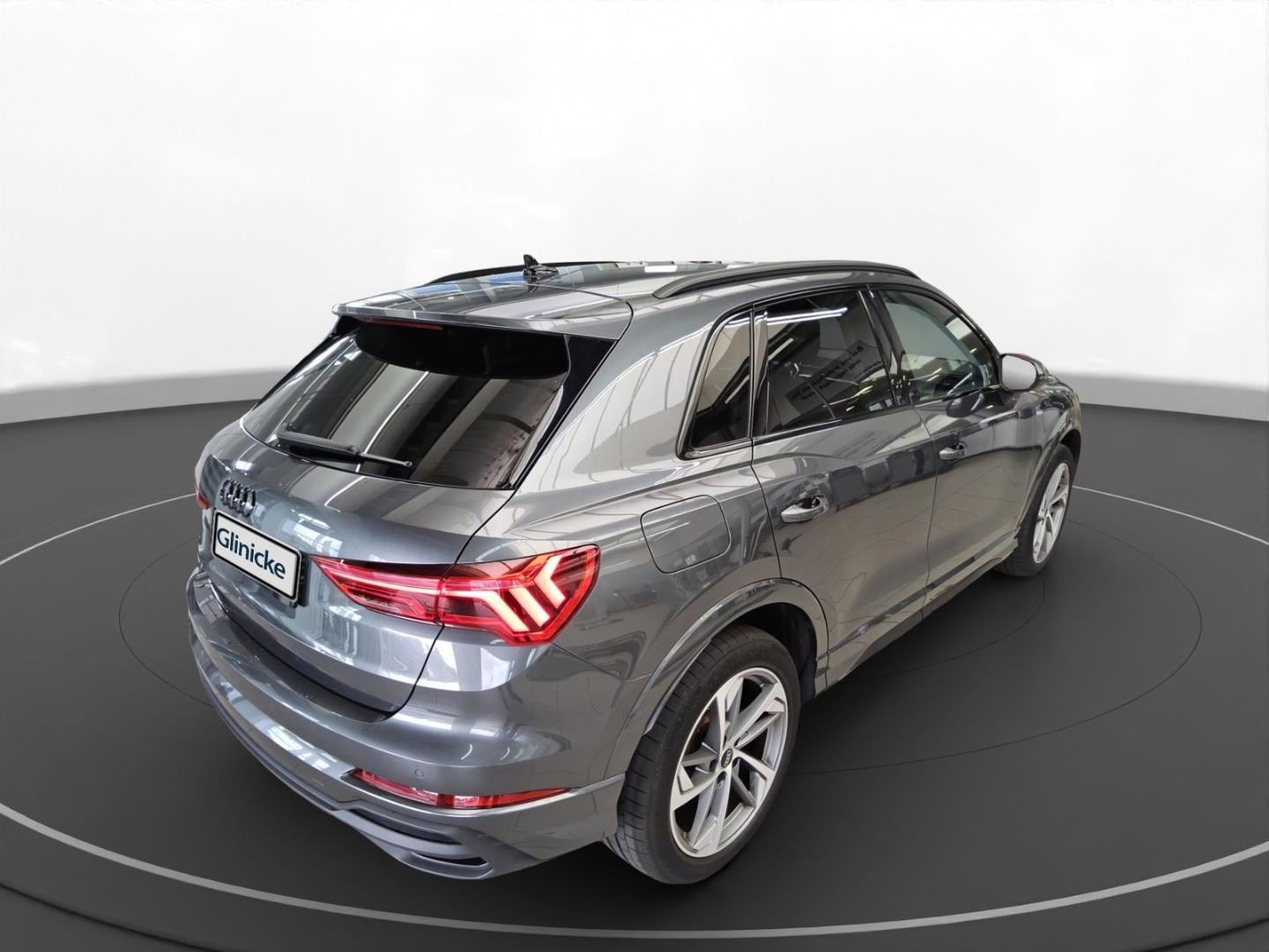 Bild über Audi Q3 S line 35 TFSI S tronic - für weitere Informationen kontaktieren Sie den Audi Partner