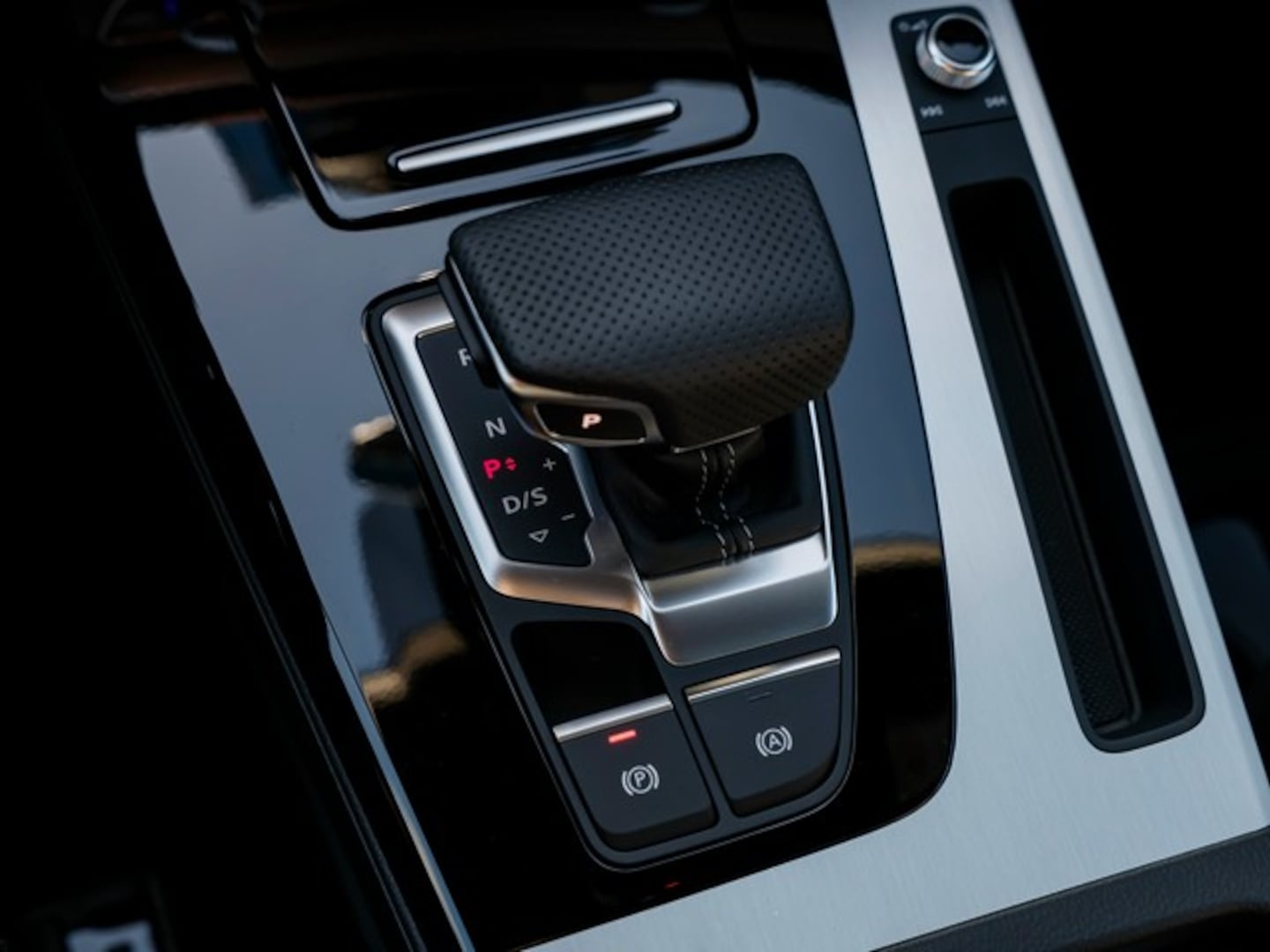 Bild über Audi Q5 Sportback 40 TDI quattro S tronic - für weitere Informationen kontaktieren Sie den Audi Partner