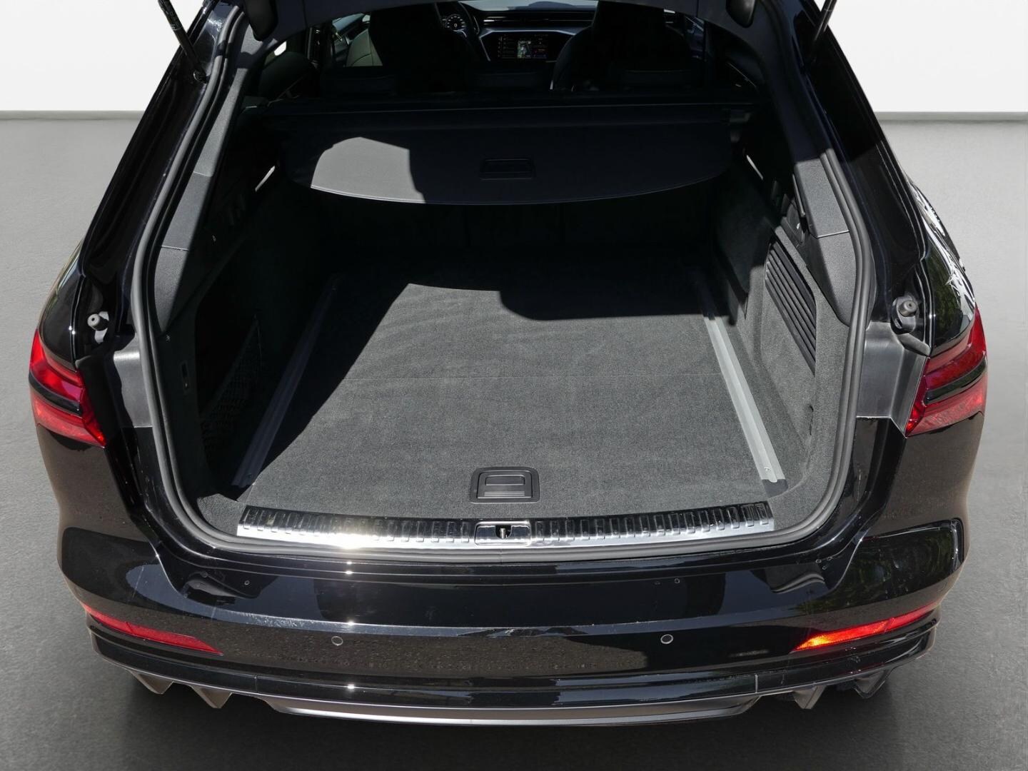 Bild über Audi S6 Avant TDI quattro tiptronic - für weitere Informationen kontaktieren Sie den Audi Partner