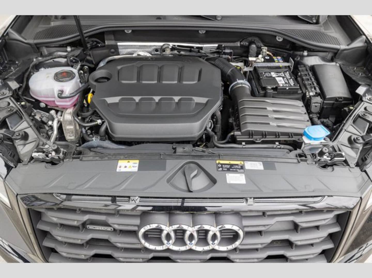 Bild über Audi Q2 advanced 40 TFSI quattro S tronic - für weitere Informationen kontaktieren Sie den Audi Partner