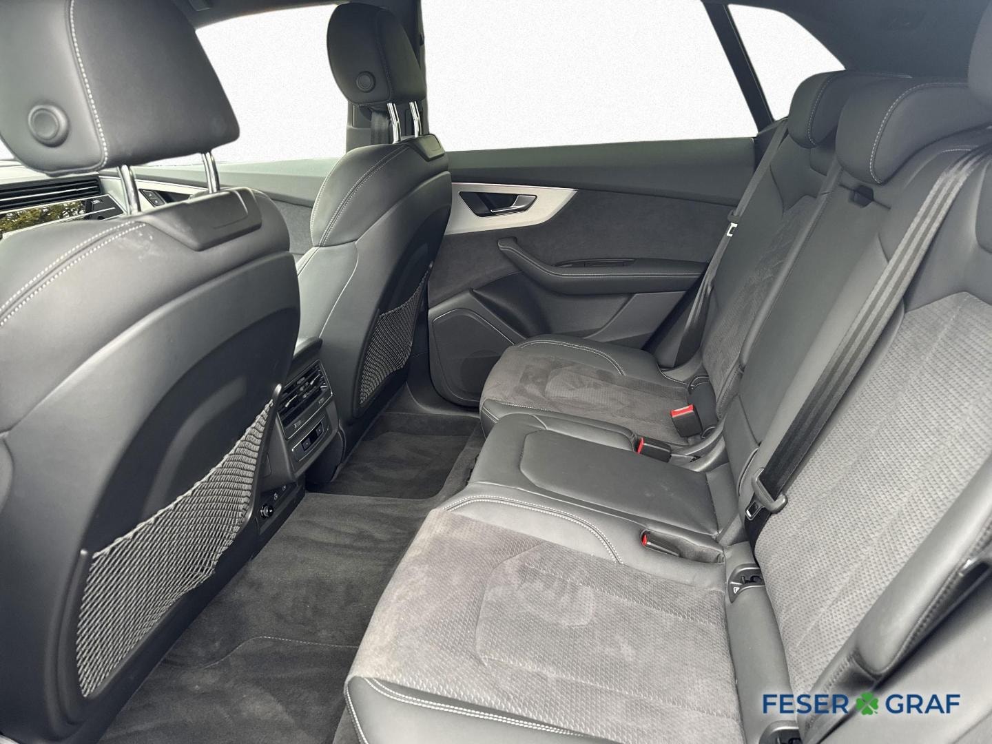 Bild über Audi Q8 SUV TFSI e S line business TFSI e quattro 360 kW tiptronic - für weitere Informationen kontaktieren Sie den Audi Partner