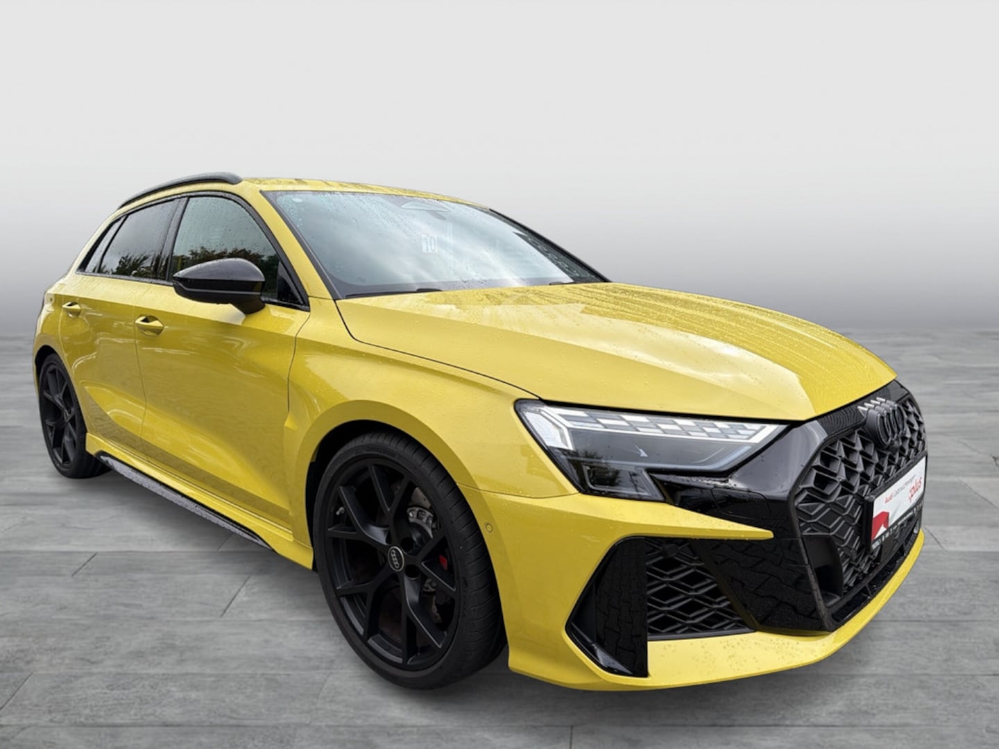 Bild über Audi RS 3 Sportback TFSI quattro 294 kW S tronic - für weitere Informationen kontaktieren Sie den Audi Partner