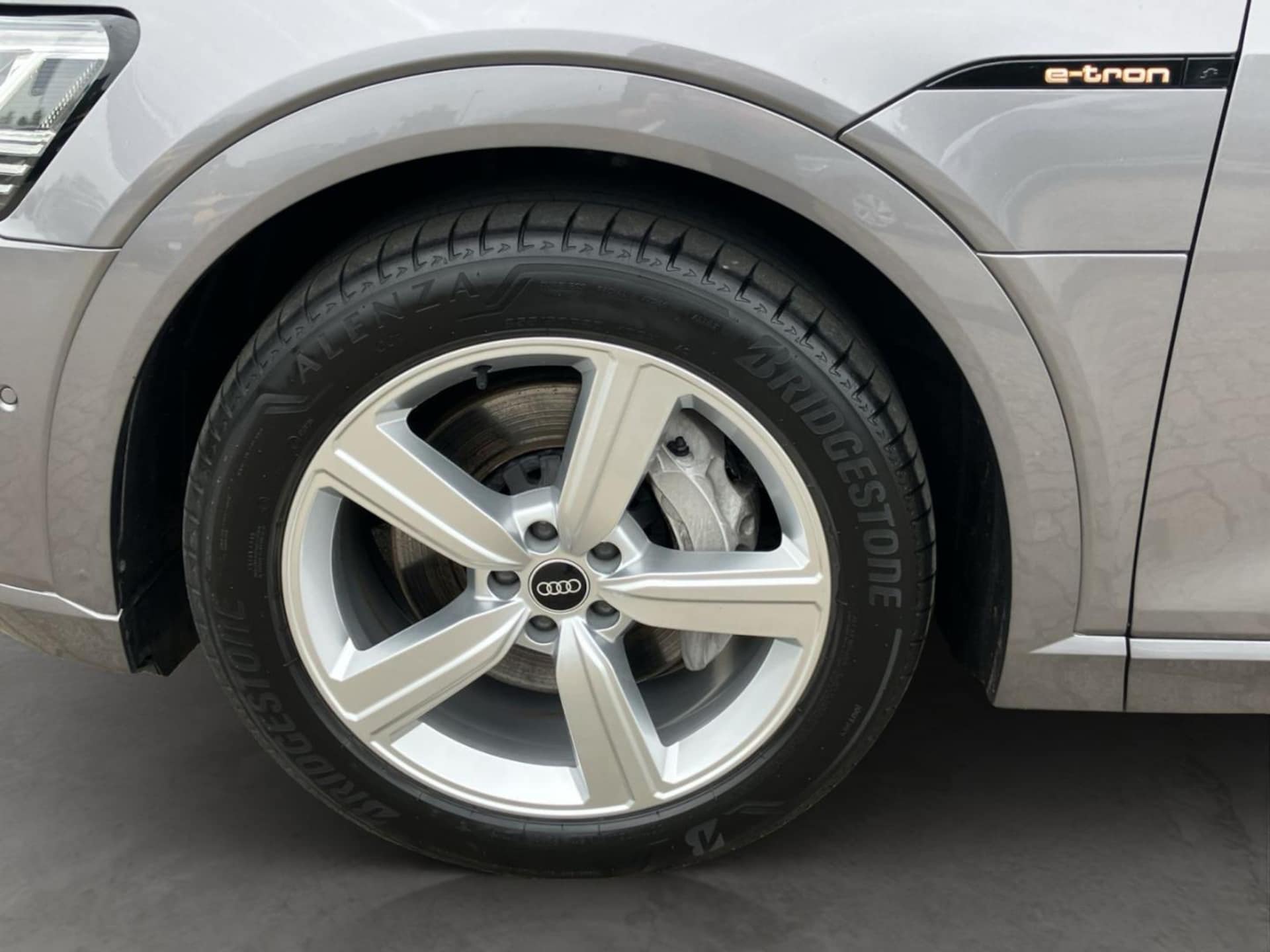 Audi e-tron advanced