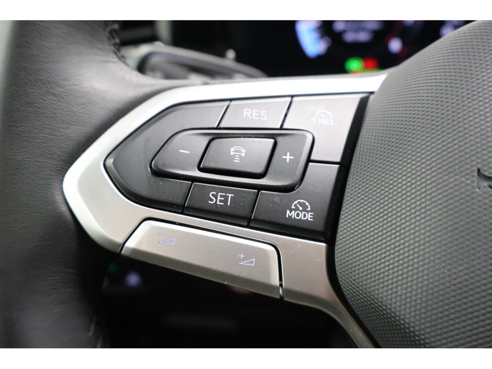 Volkswagen Tiguan – Bild 17