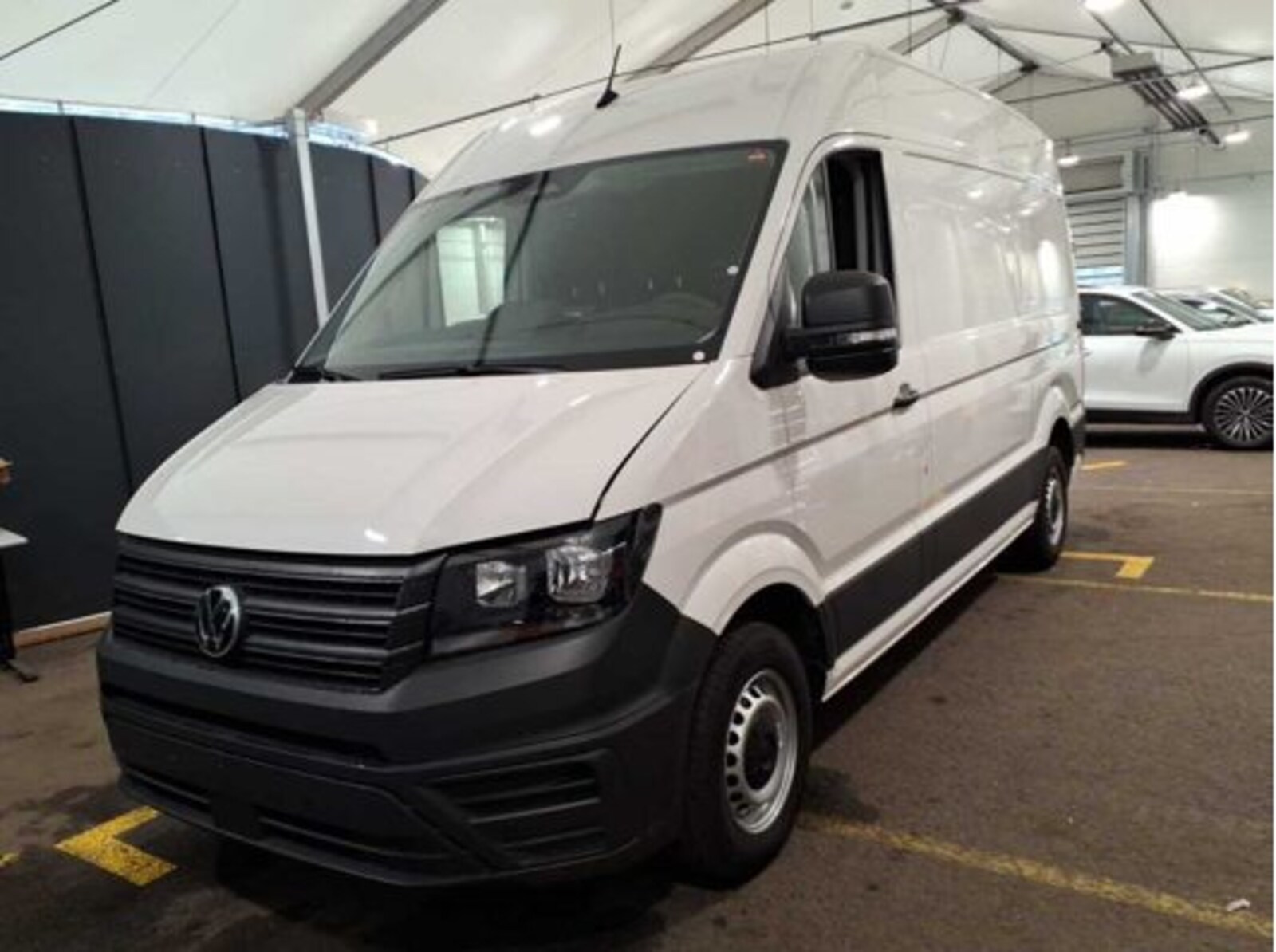 Volkswagen Crafter Kasten mittlerer Radstand – Bild 2