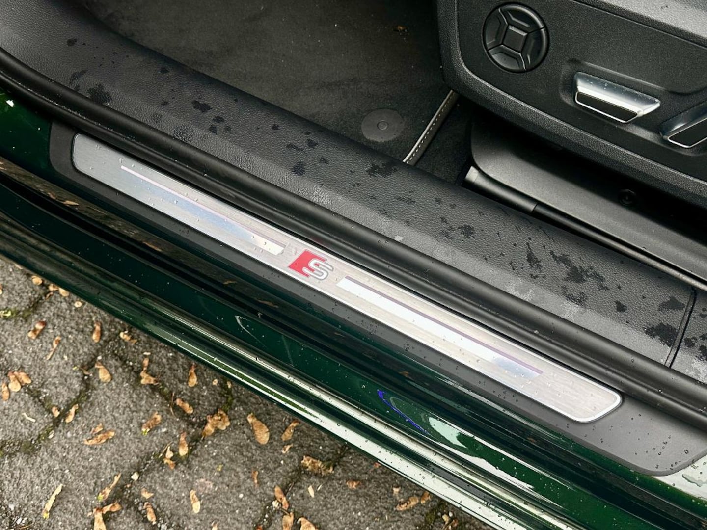 Bild über Audi S6 Avant TDI quattro tiptronic - für weitere Informationen kontaktieren Sie den Audi Partner