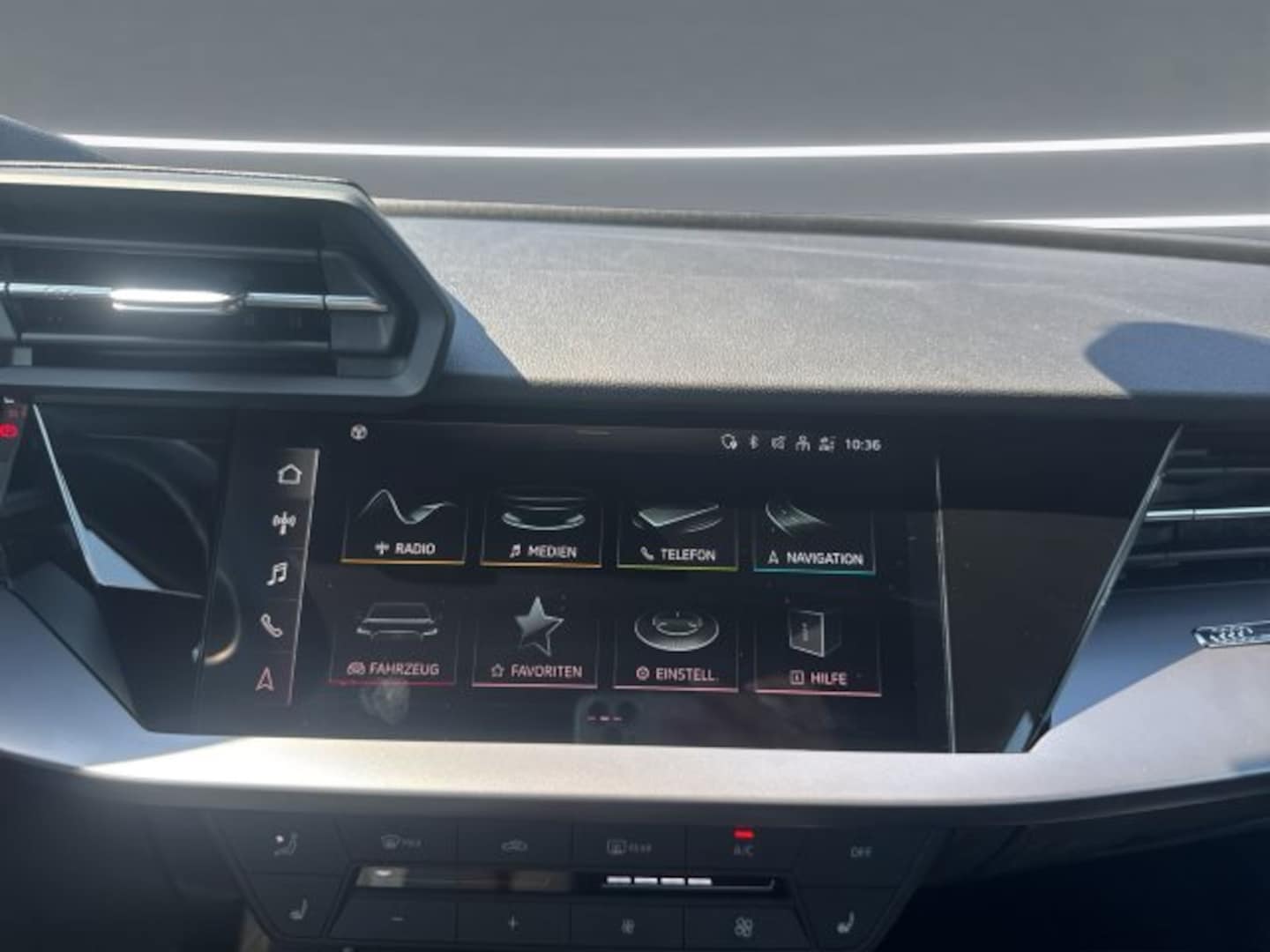 Bild über Audi A3 Sportback 35 TFSI S tronic - für weitere Informationen kontaktieren Sie den Audi Partner