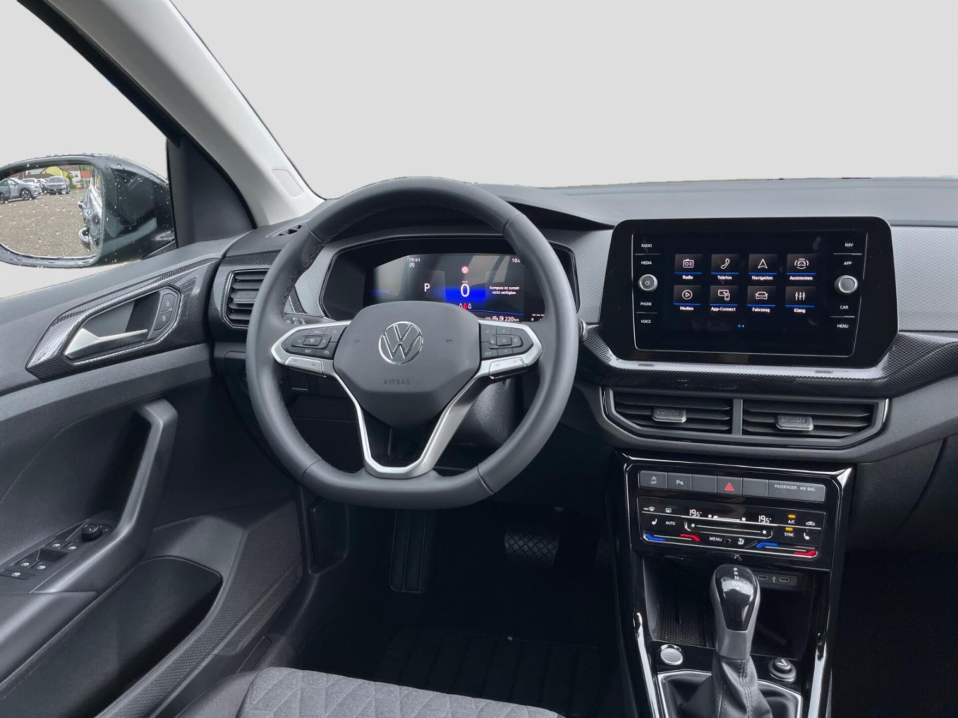 Volkswagen T-Cross Life