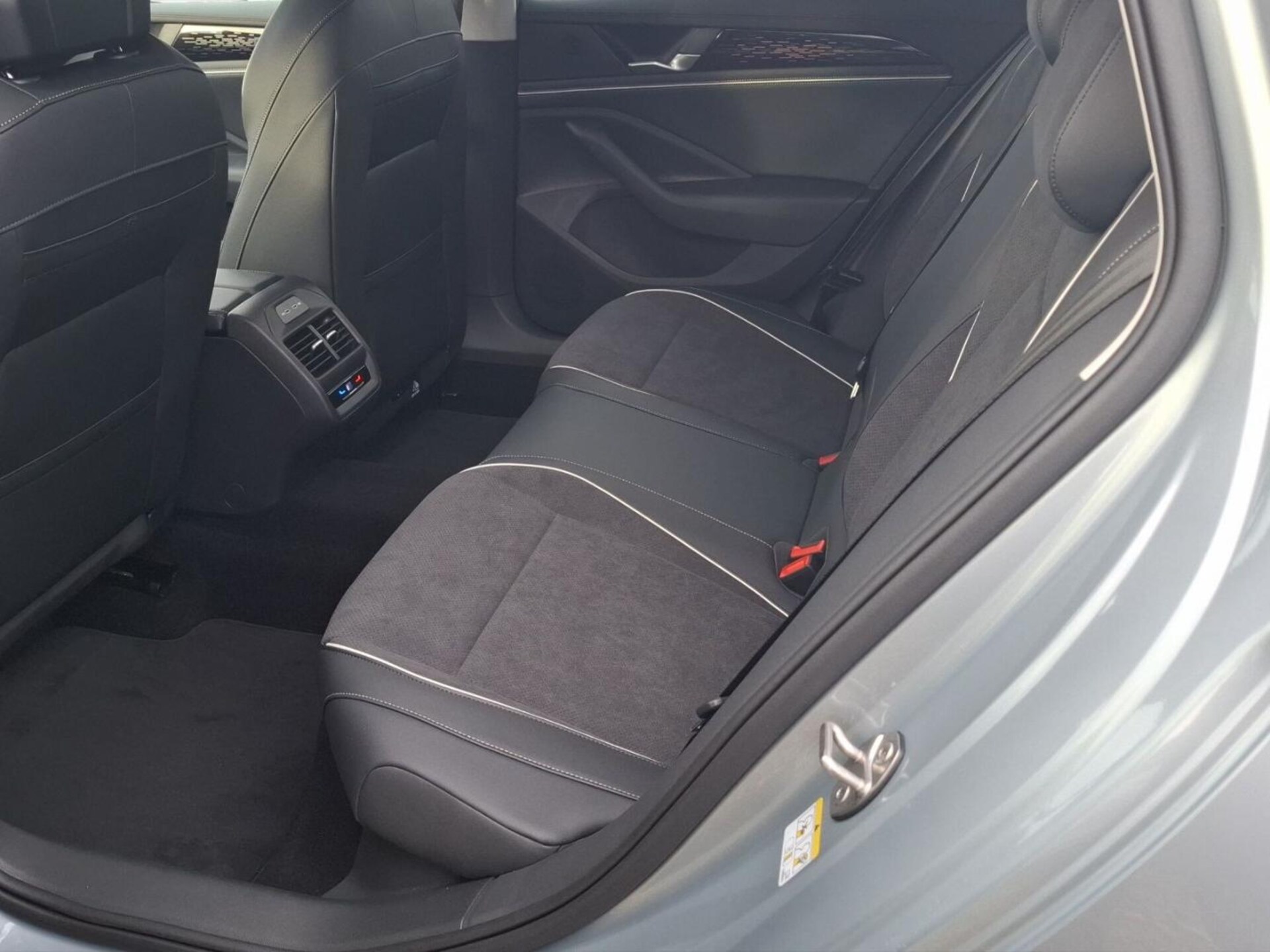 Volkswagen Passat Elegance
