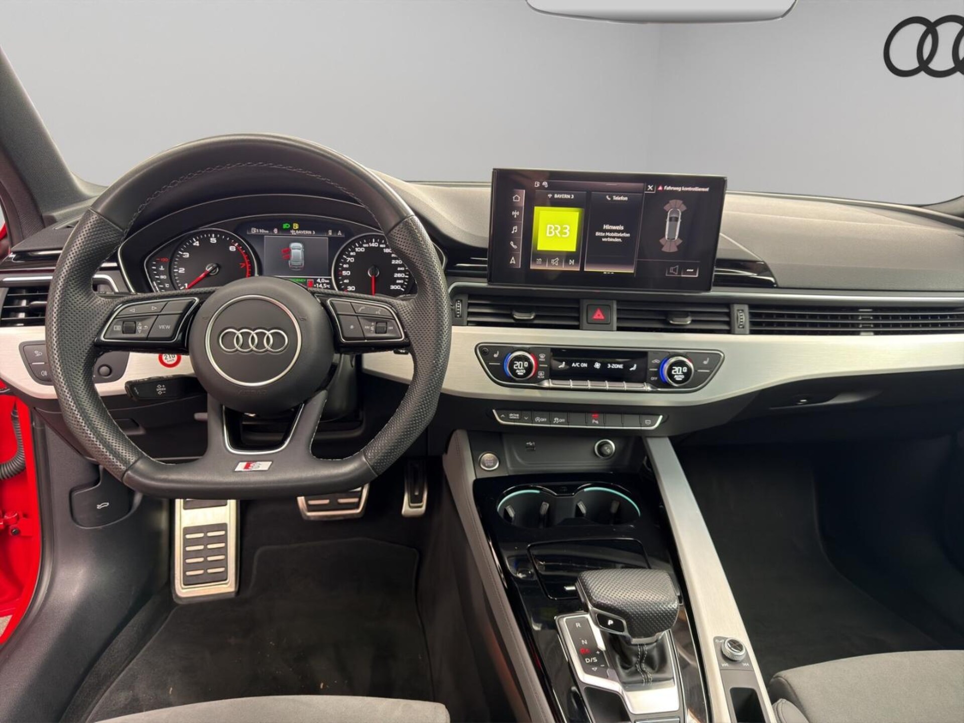 Audi A4 Avant S line