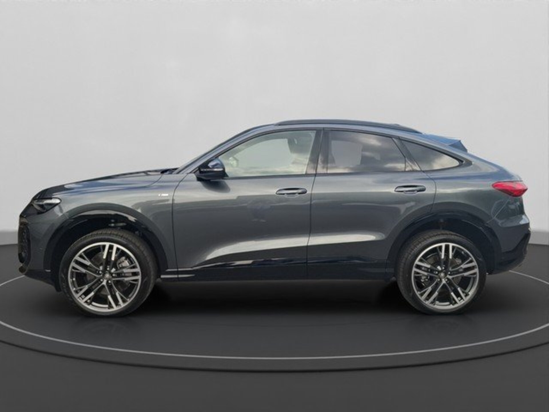 Audi Q5 Sportback edition one